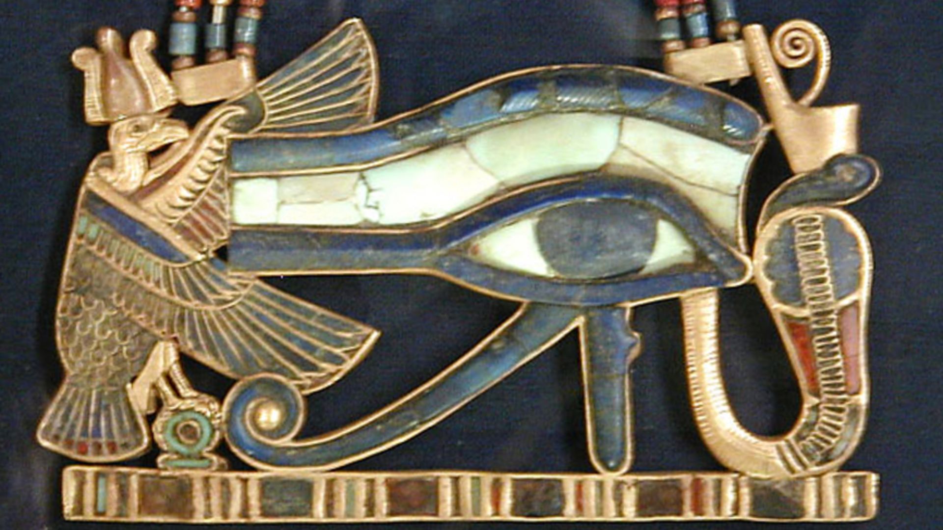 File:Eye of Ra pendant.jpg