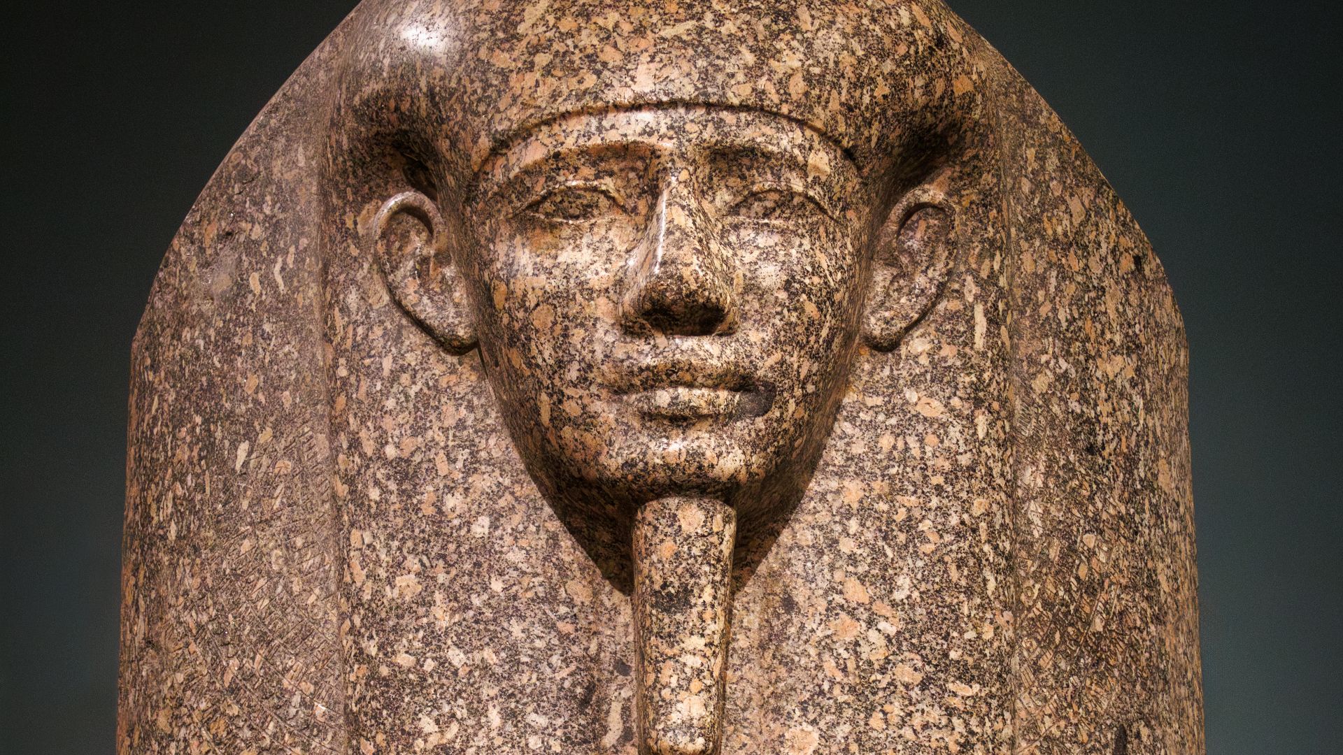 File:Granite lid of the sarcophagus of Nesisut (Egypt, 500 BCE).jpg