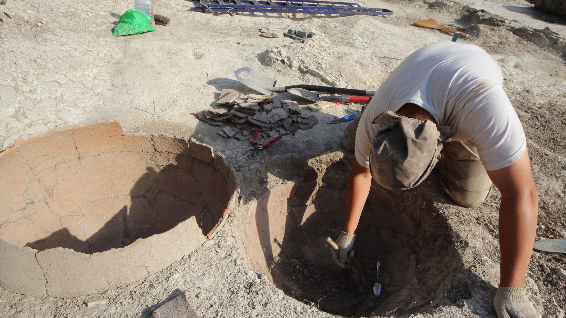 File:Archaeological field work.jpg