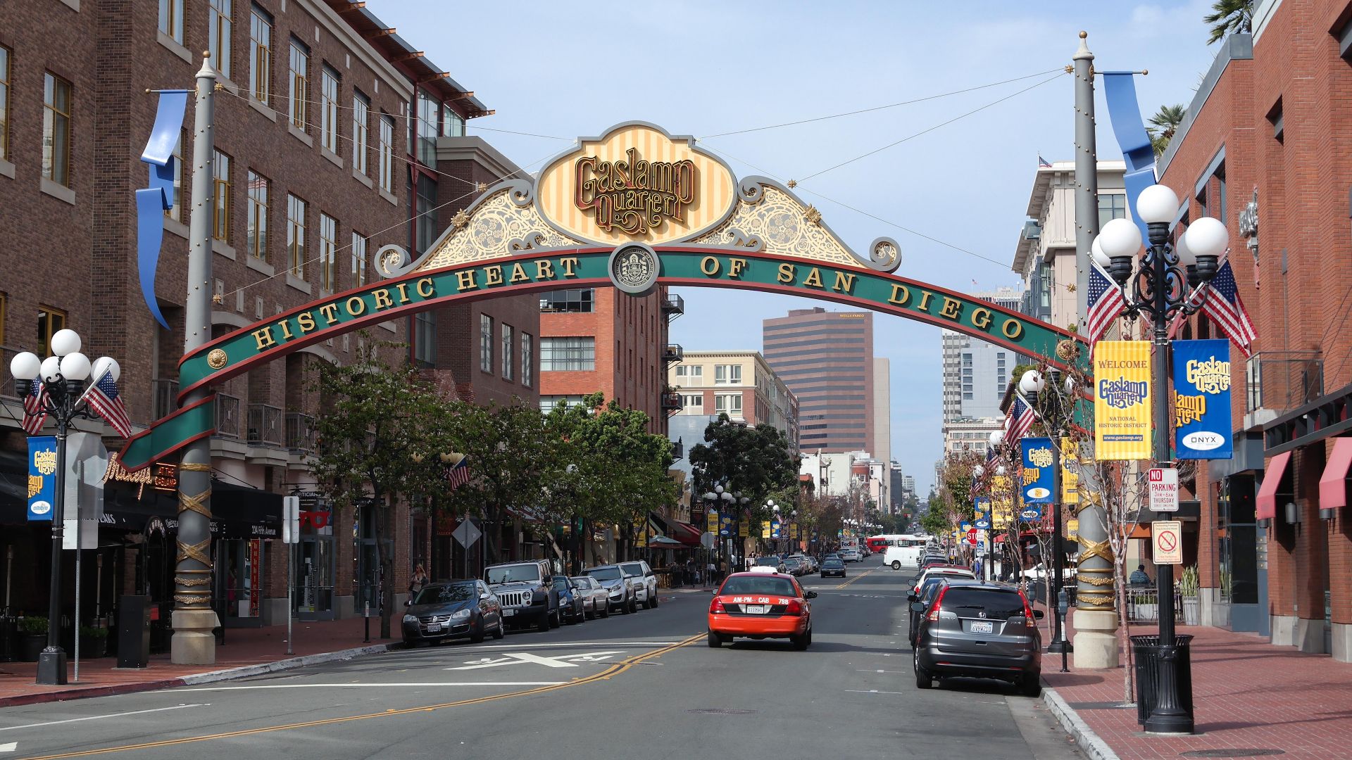 File:Gaslamp Quarter, San Diego-1.jpg