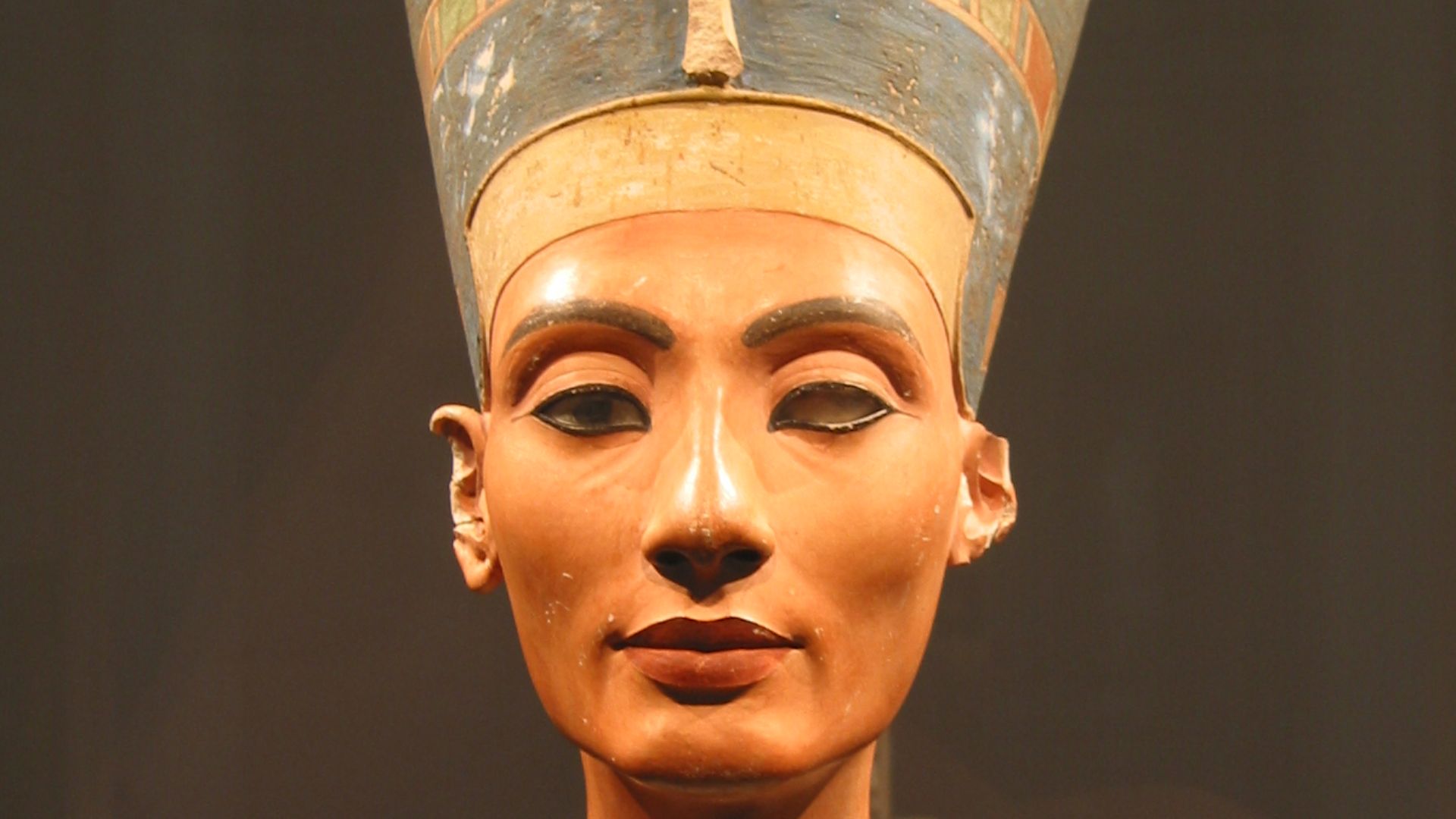File:Nefertiti bust (front).jpg