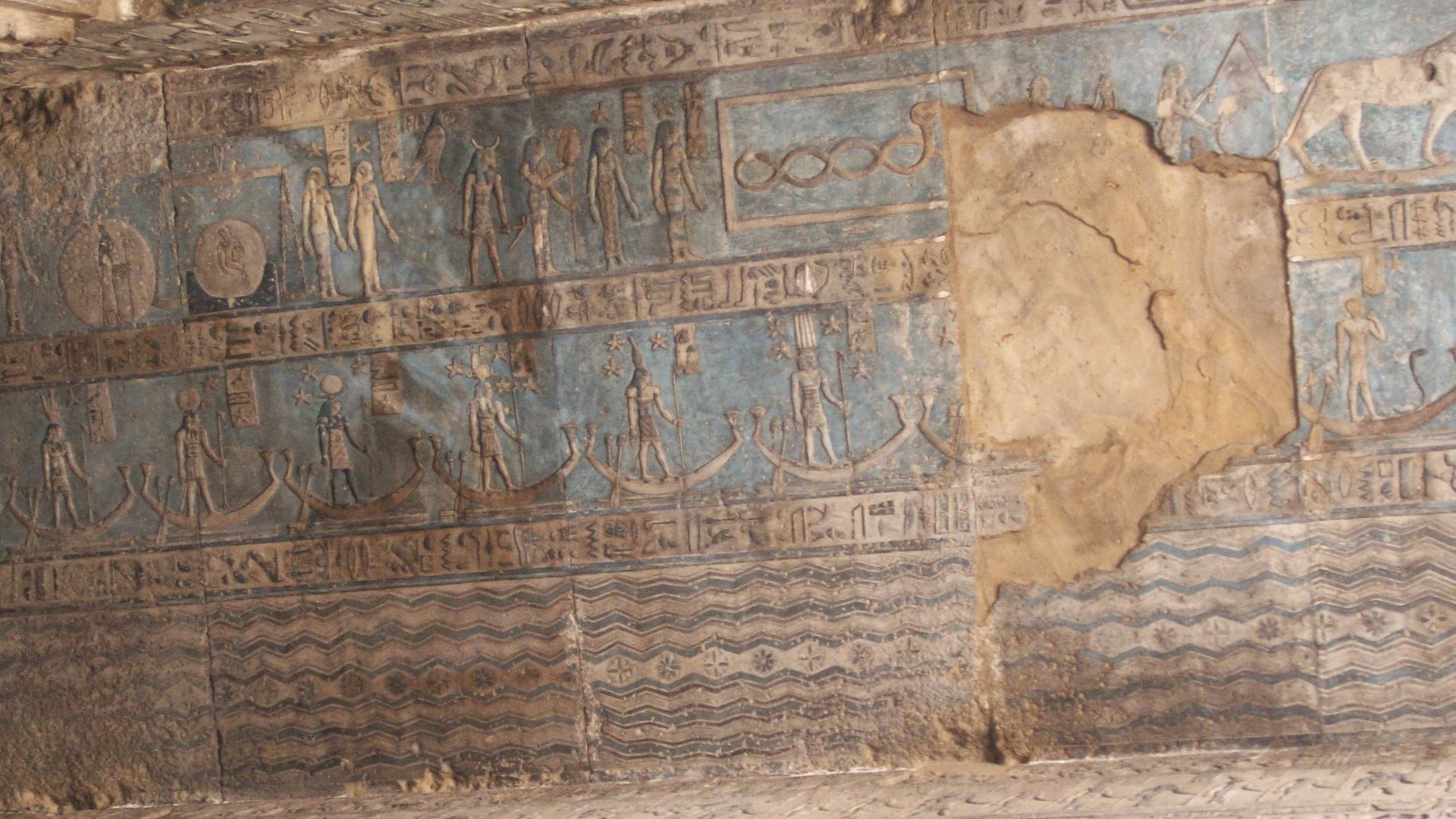 File:Hypostyle Hall of the Hathor Temple at Dendera (V).jpg