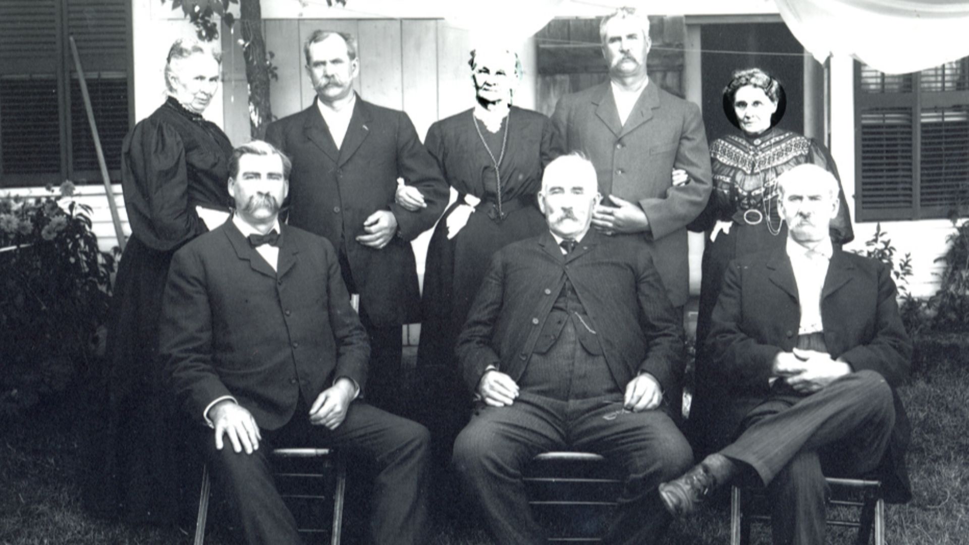 File:People in Keene New Hampshire (5266298949).jpg