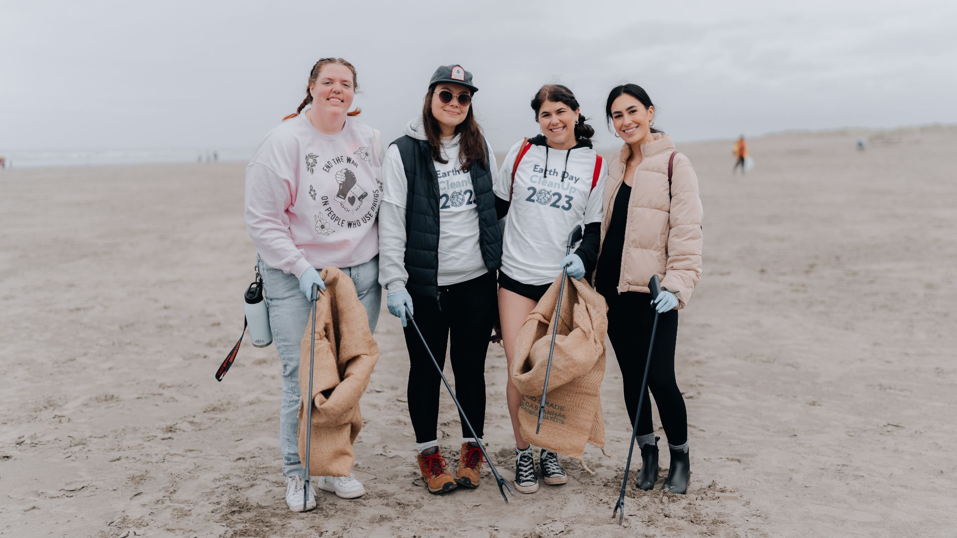 File:Seaside-oregon-earth-day-cleanup-ocean-blue-project.jpg