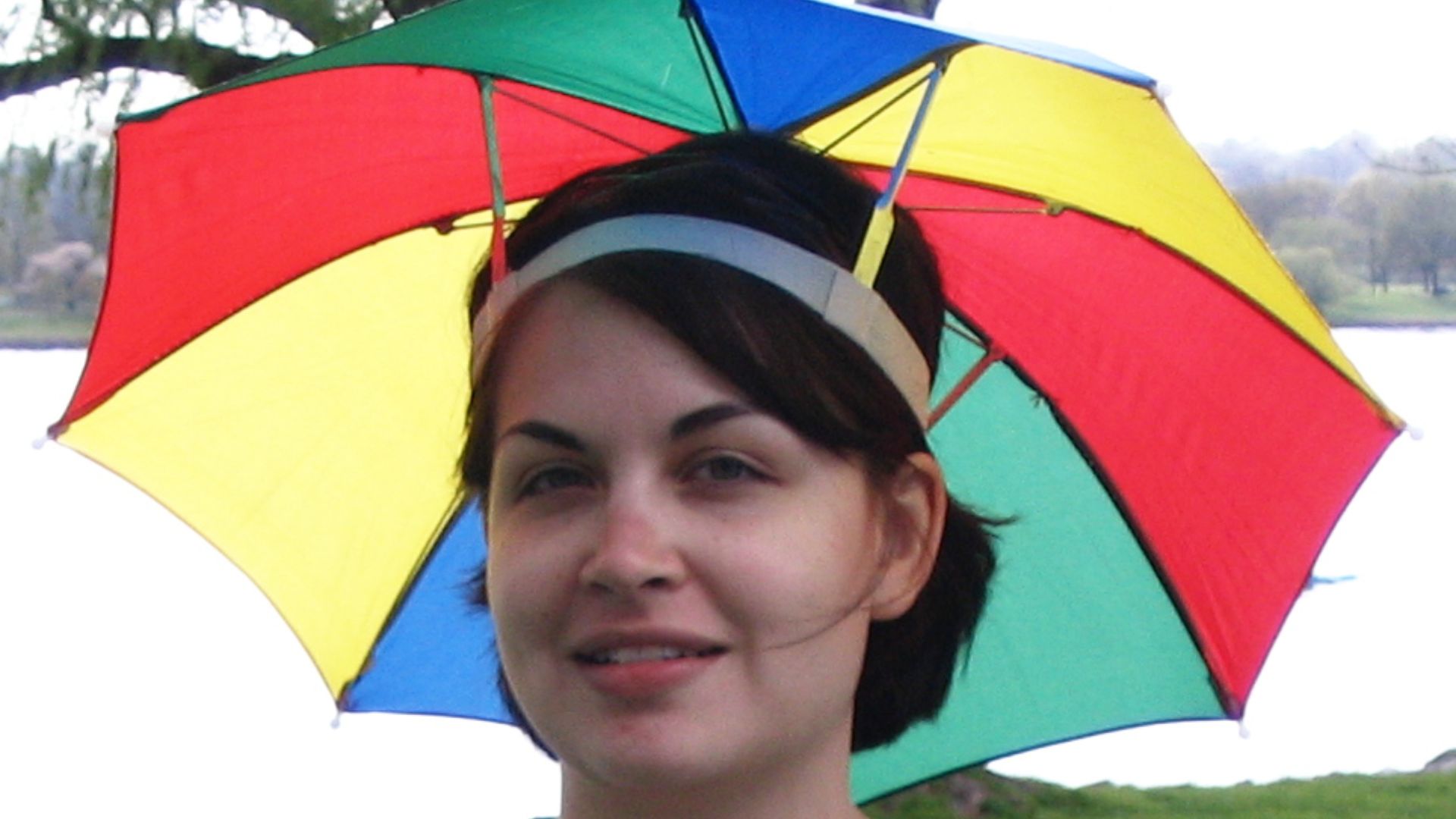 File:Umbrella hat.jpg