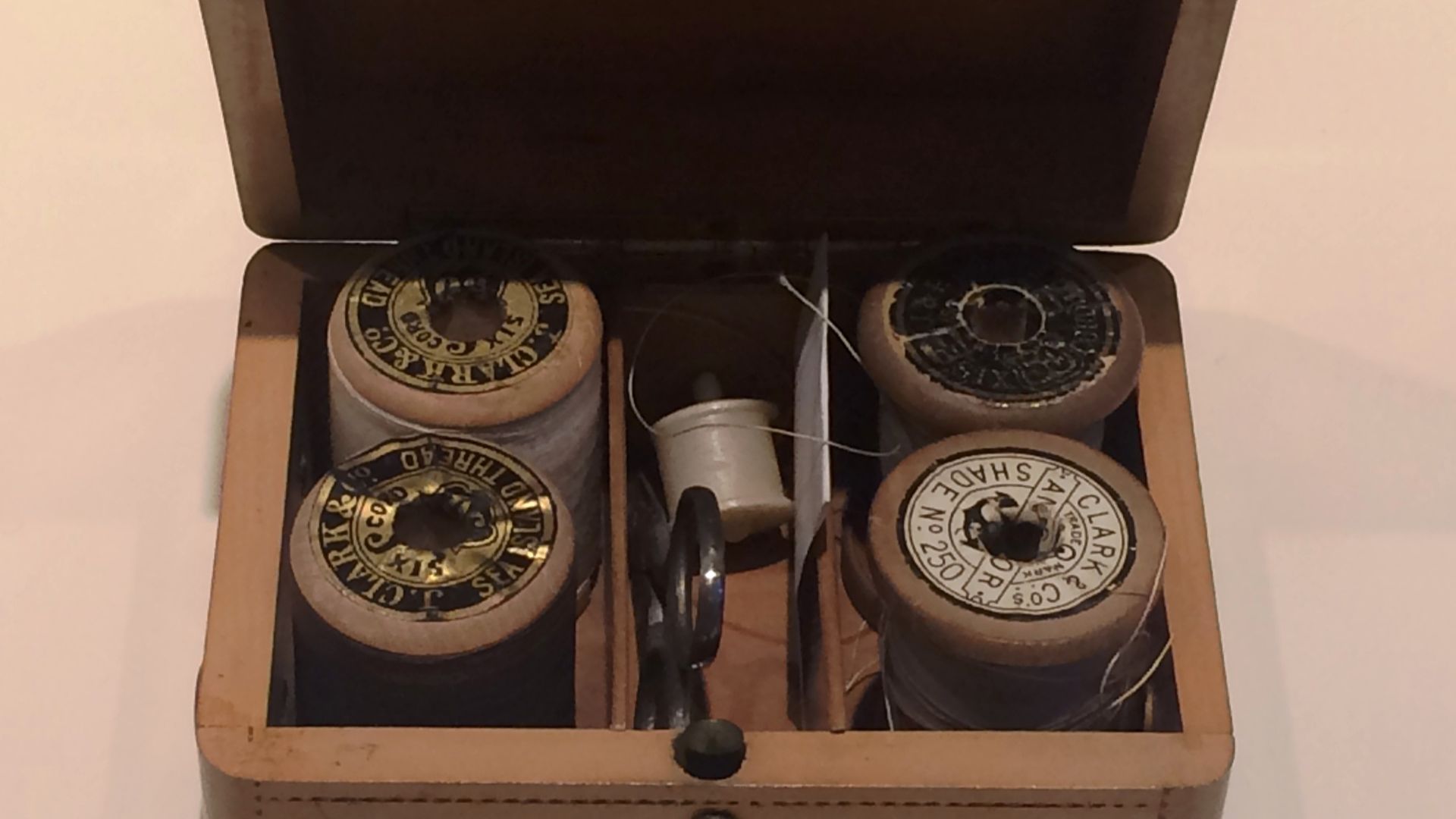 File:Buda Janny family IMG 0723 travel sewing kit 1880s or 1890s.JPG