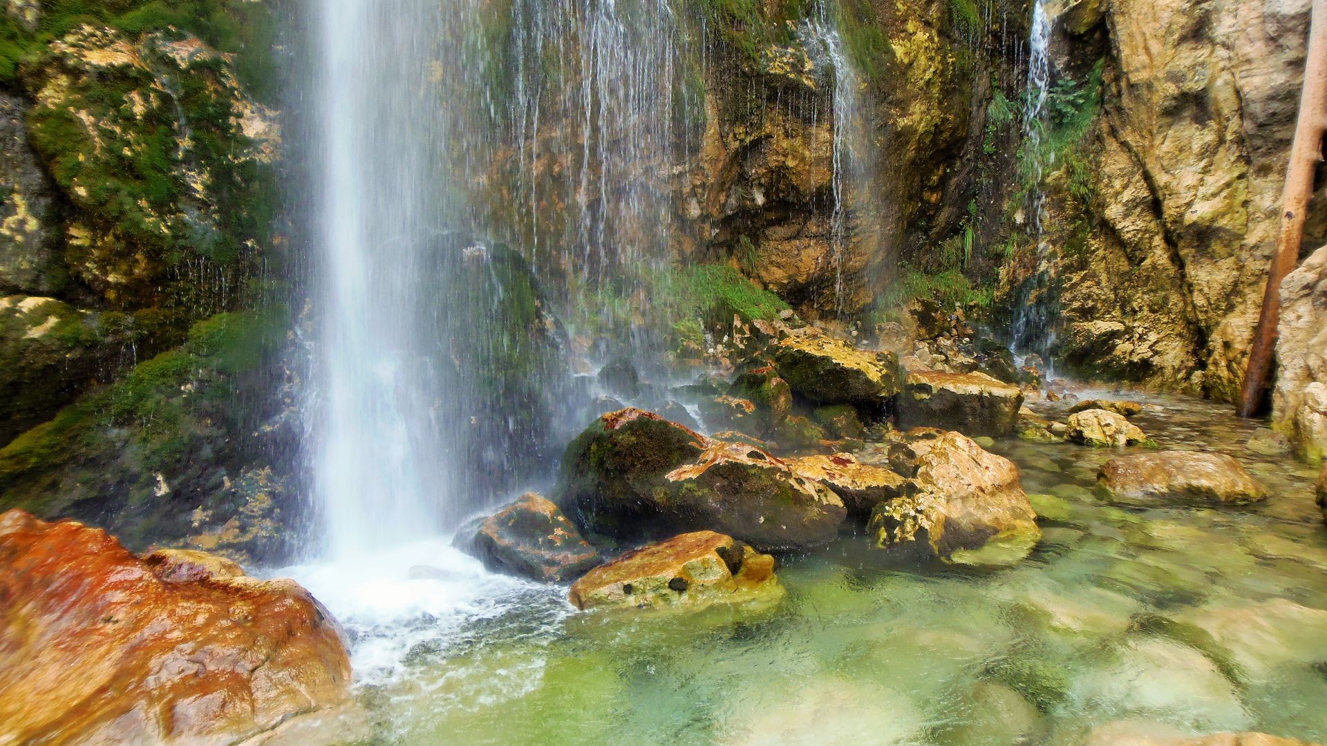 File:Ujvara e Grunasit, Theth (9).jpg