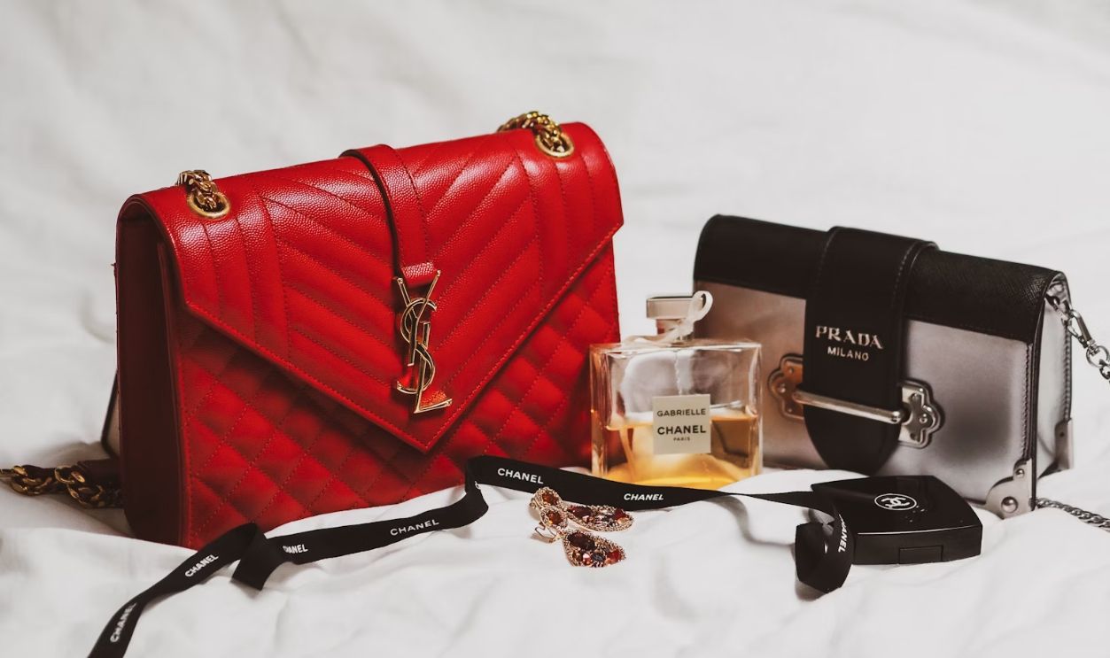 Extra Purses Or Handbags