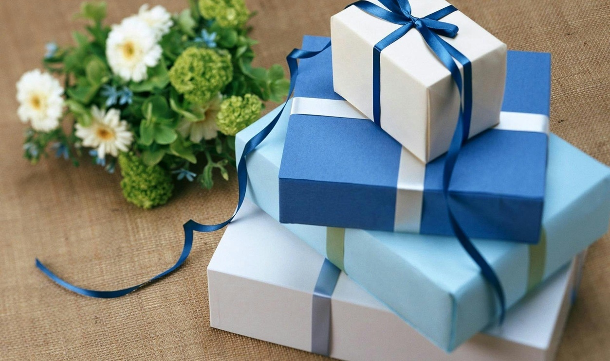 Gifts For Every Host Or Acquaintance