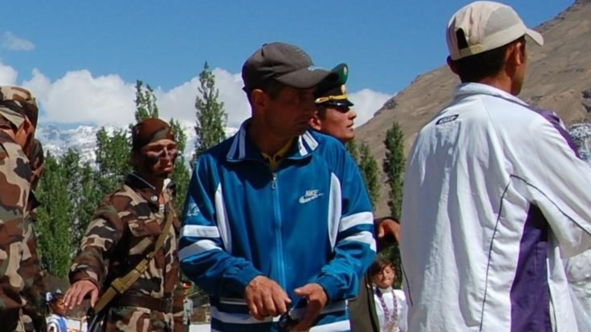 File:Day of Unity (Vahdat) celebration in Ishkashim, GBAO, Tajikistan.jpg
