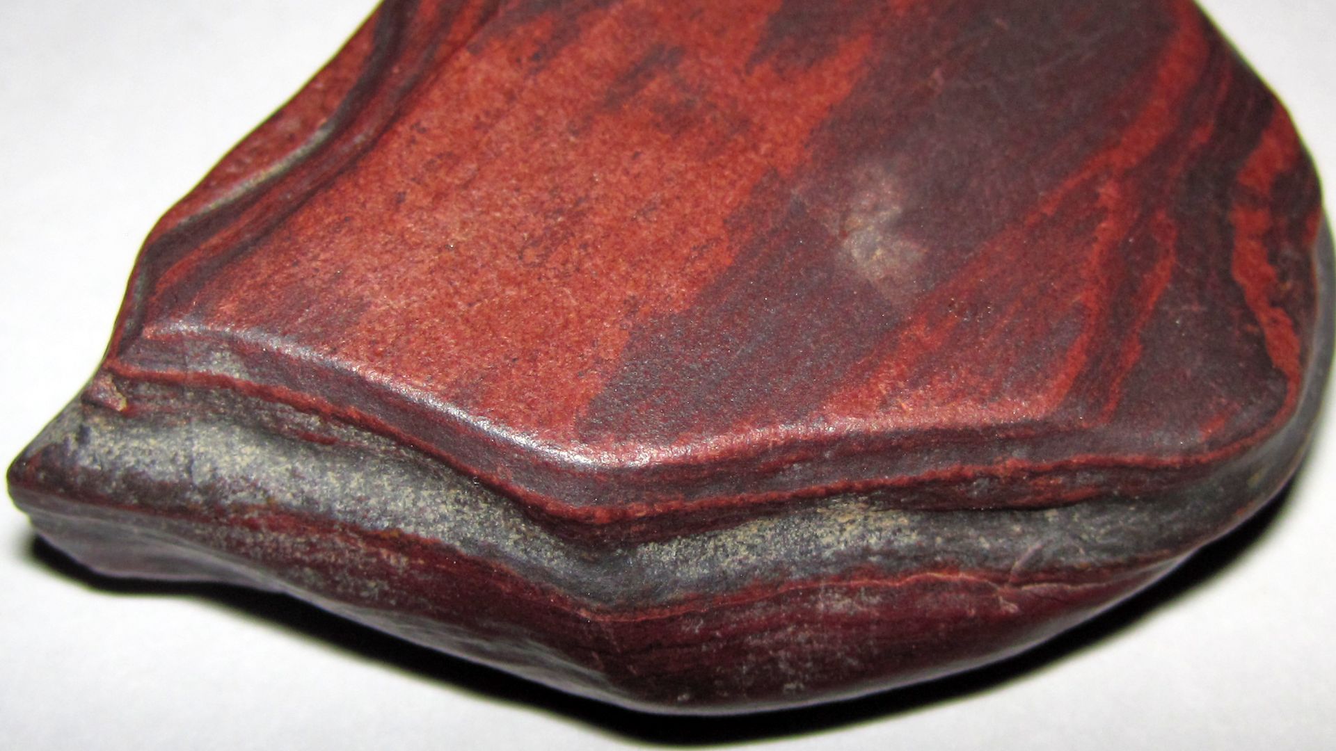 File:Hematite-rich BIF ventifact.jpg