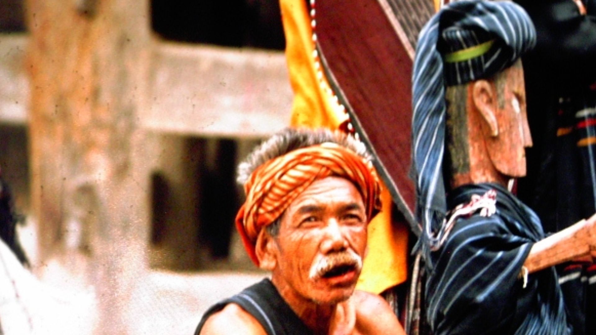 File:Batak Puppenspieler.jpg