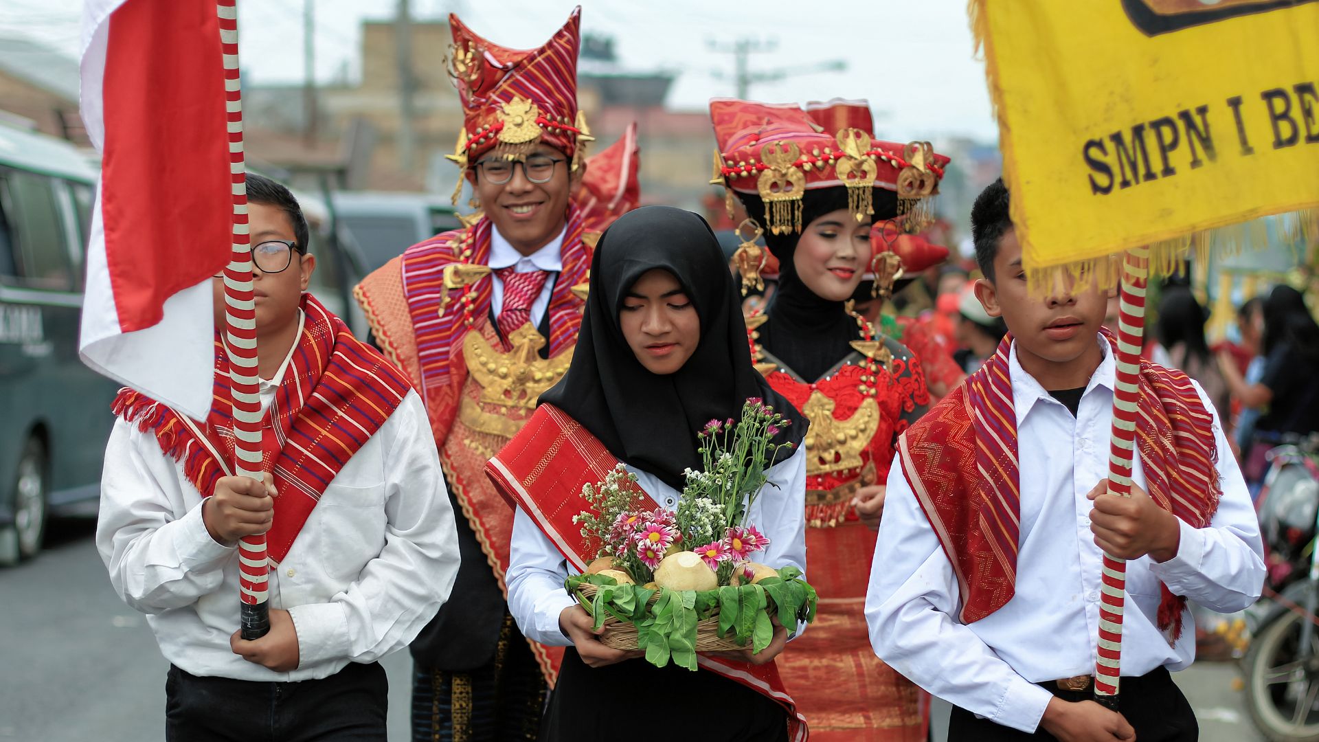 File:Pesta Buah Brastagi.jpg