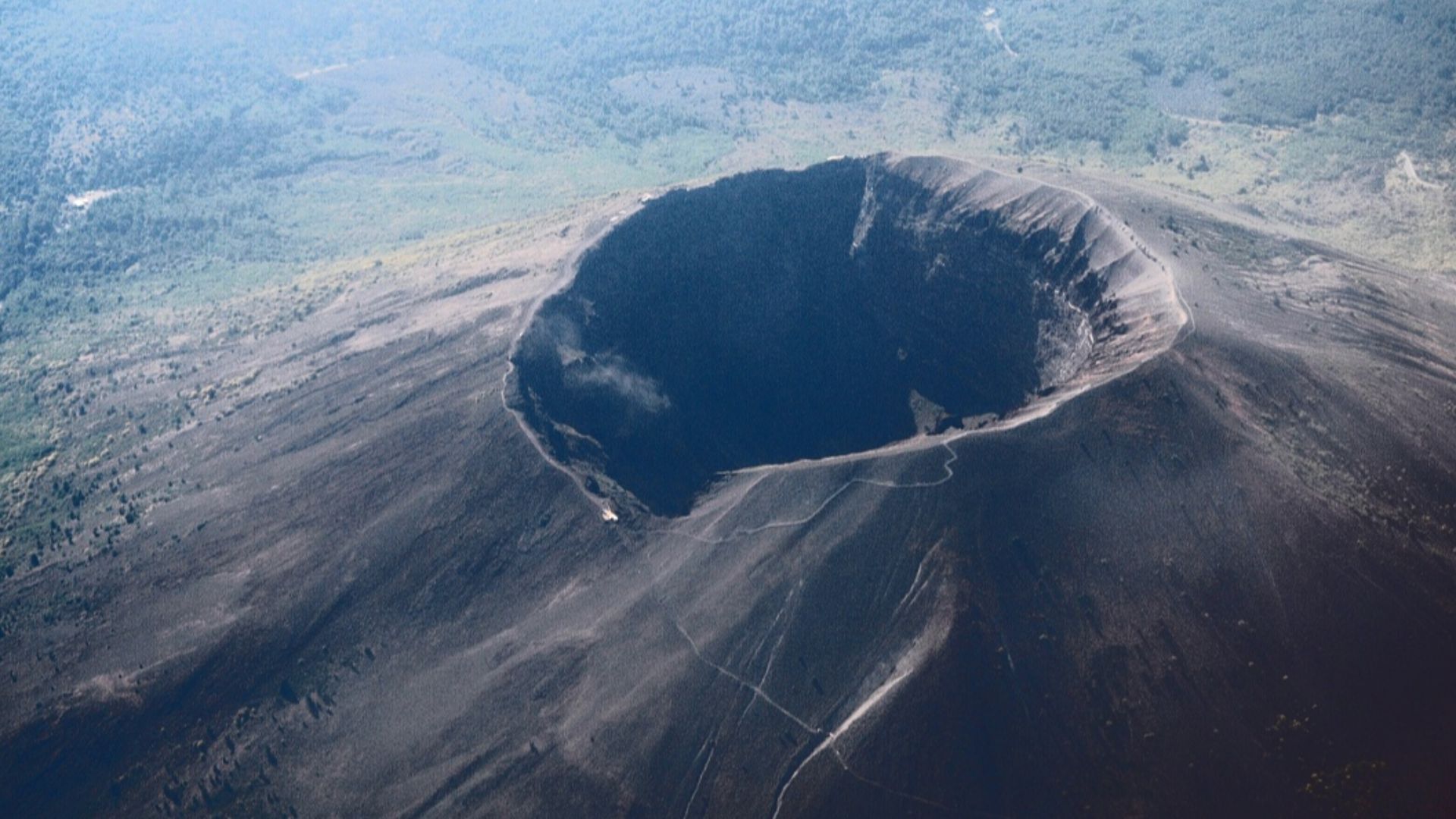 File:Vesuvius from plane.jpg