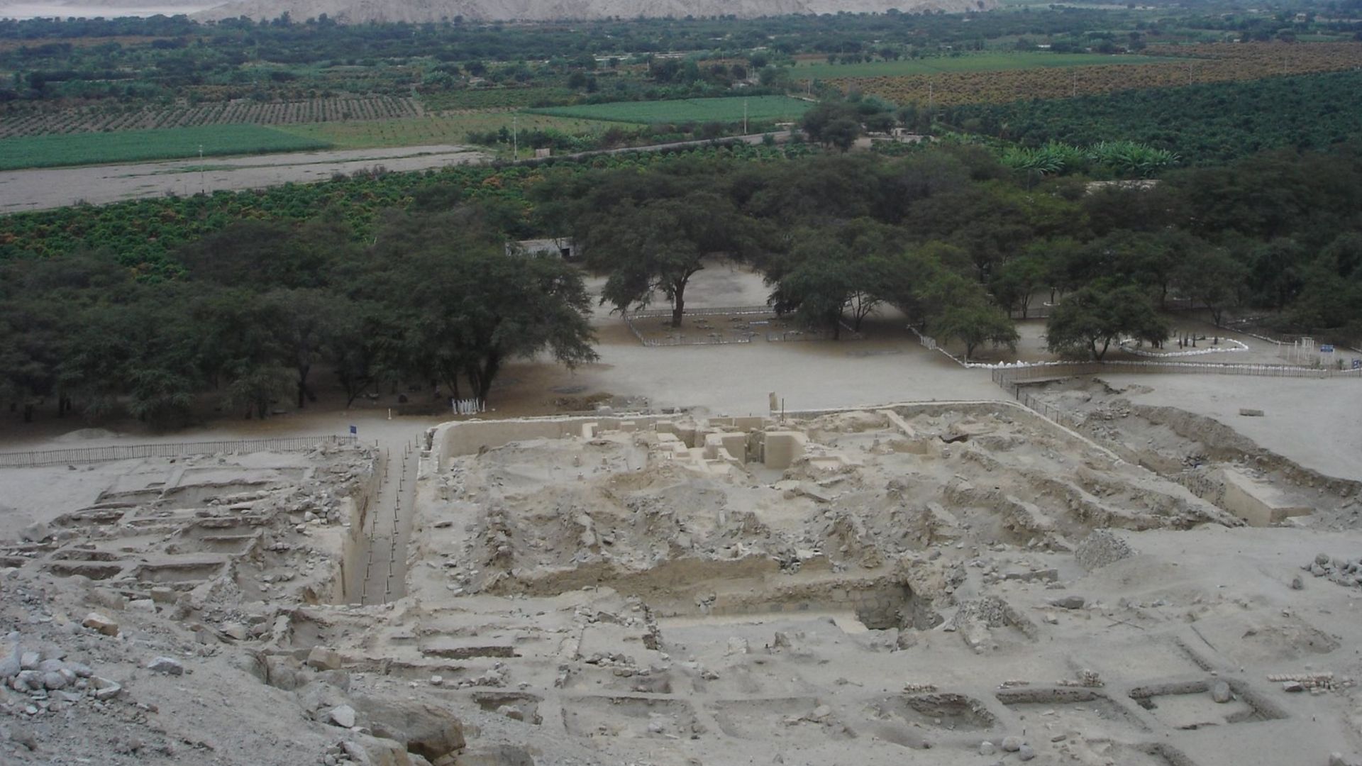 File:Sechin casma valley.JPG