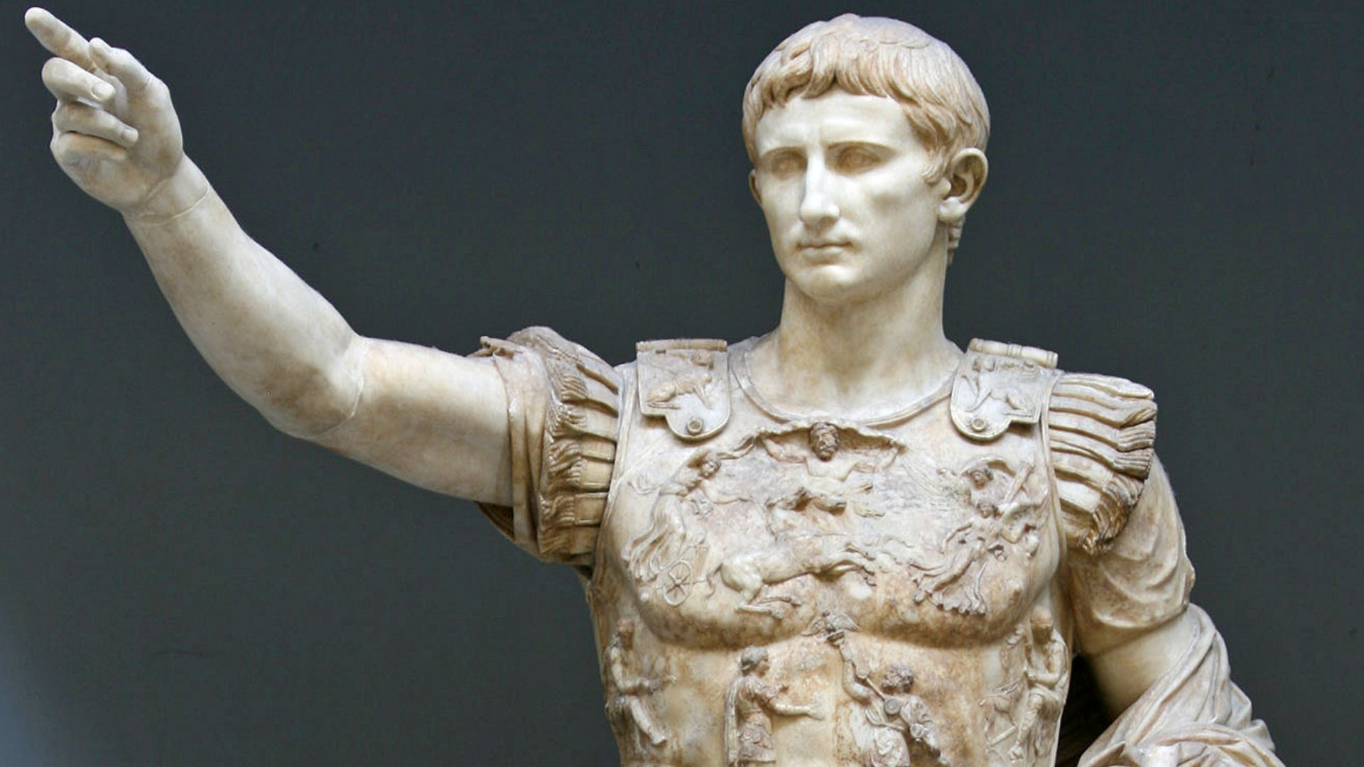 File:Statue-Augustus.jpg