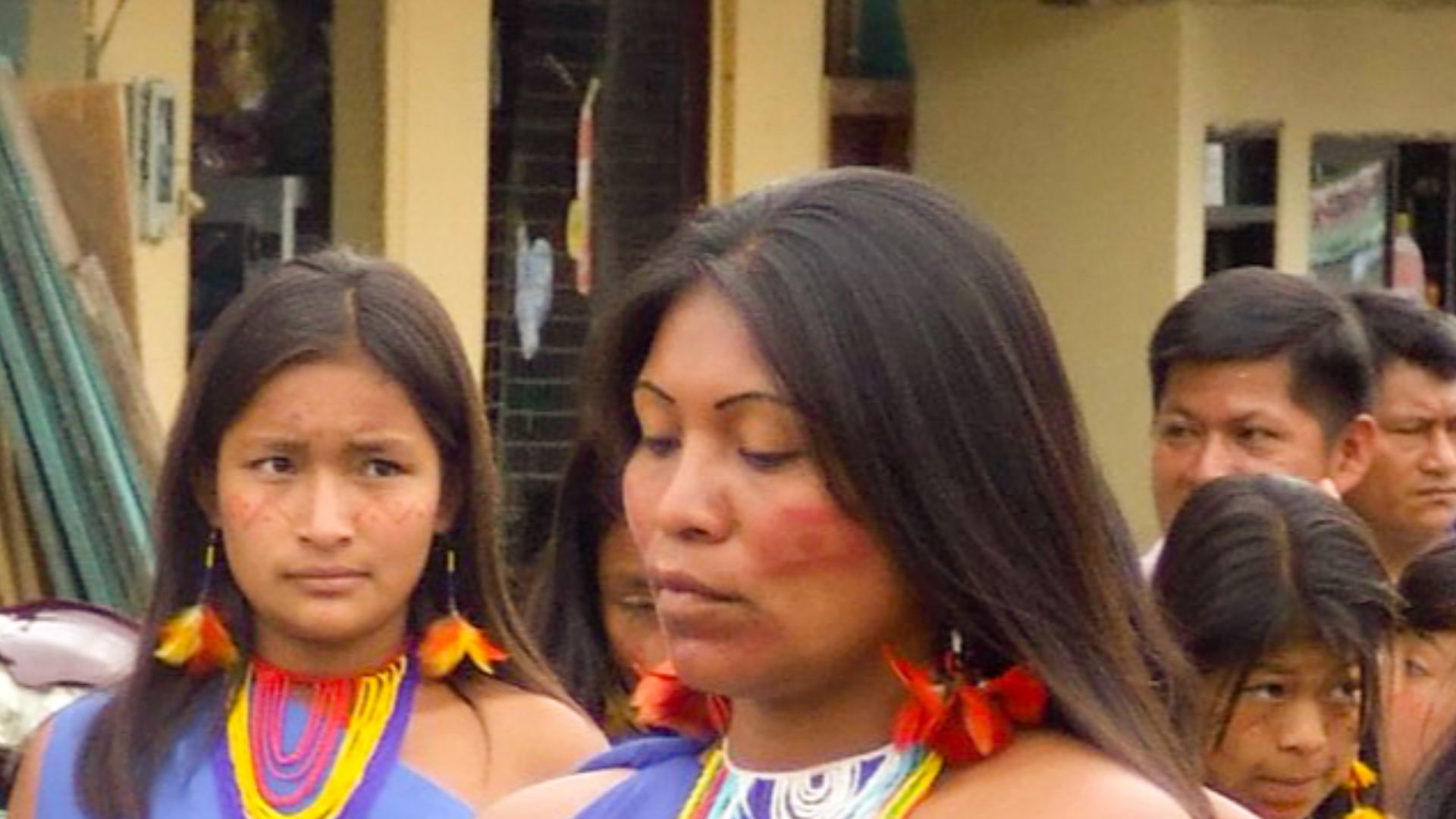 File:Shuar in Huamboya.jpg