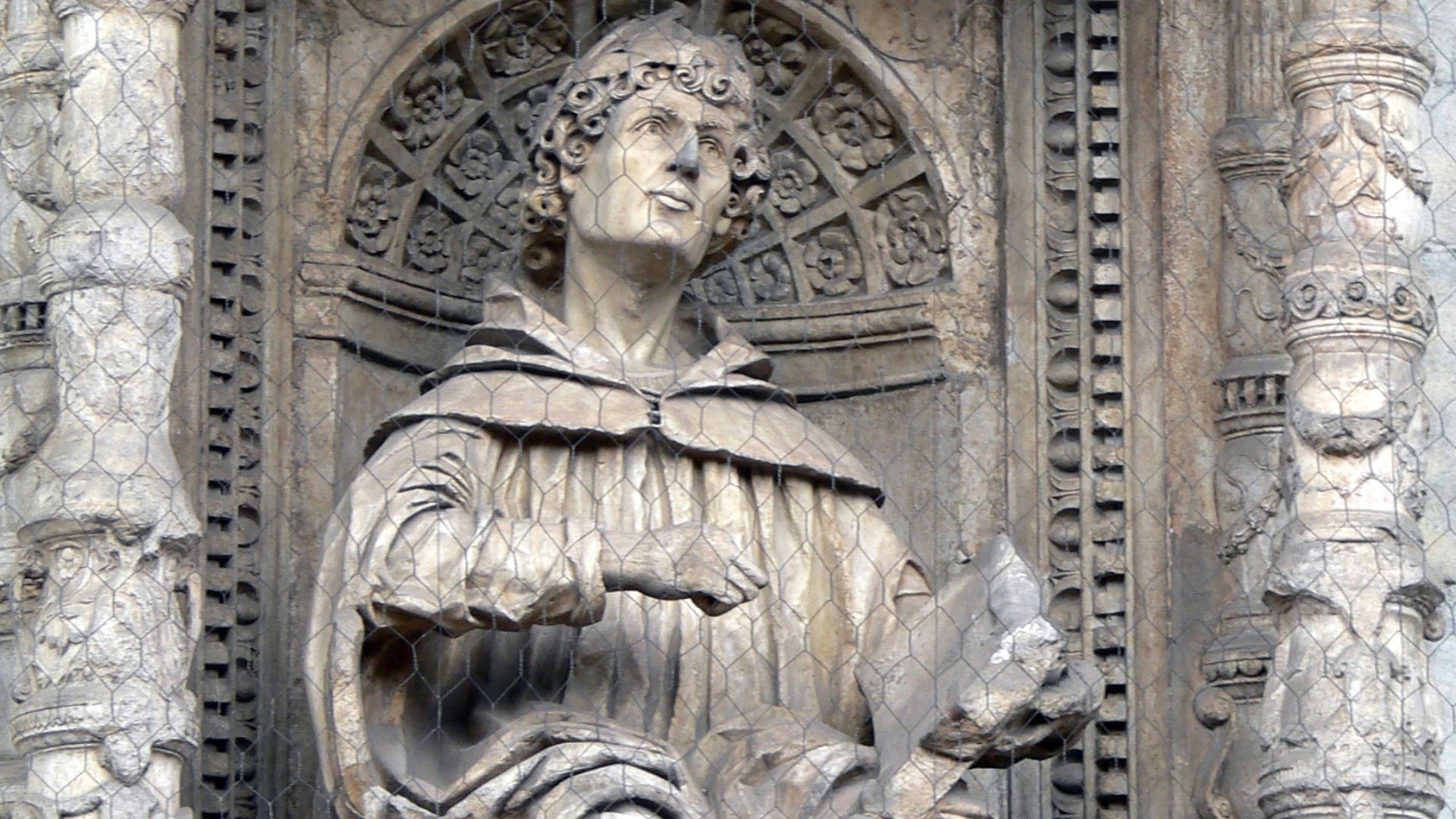 File:Como - Dome - Facade - Plinius the Elder.jpg