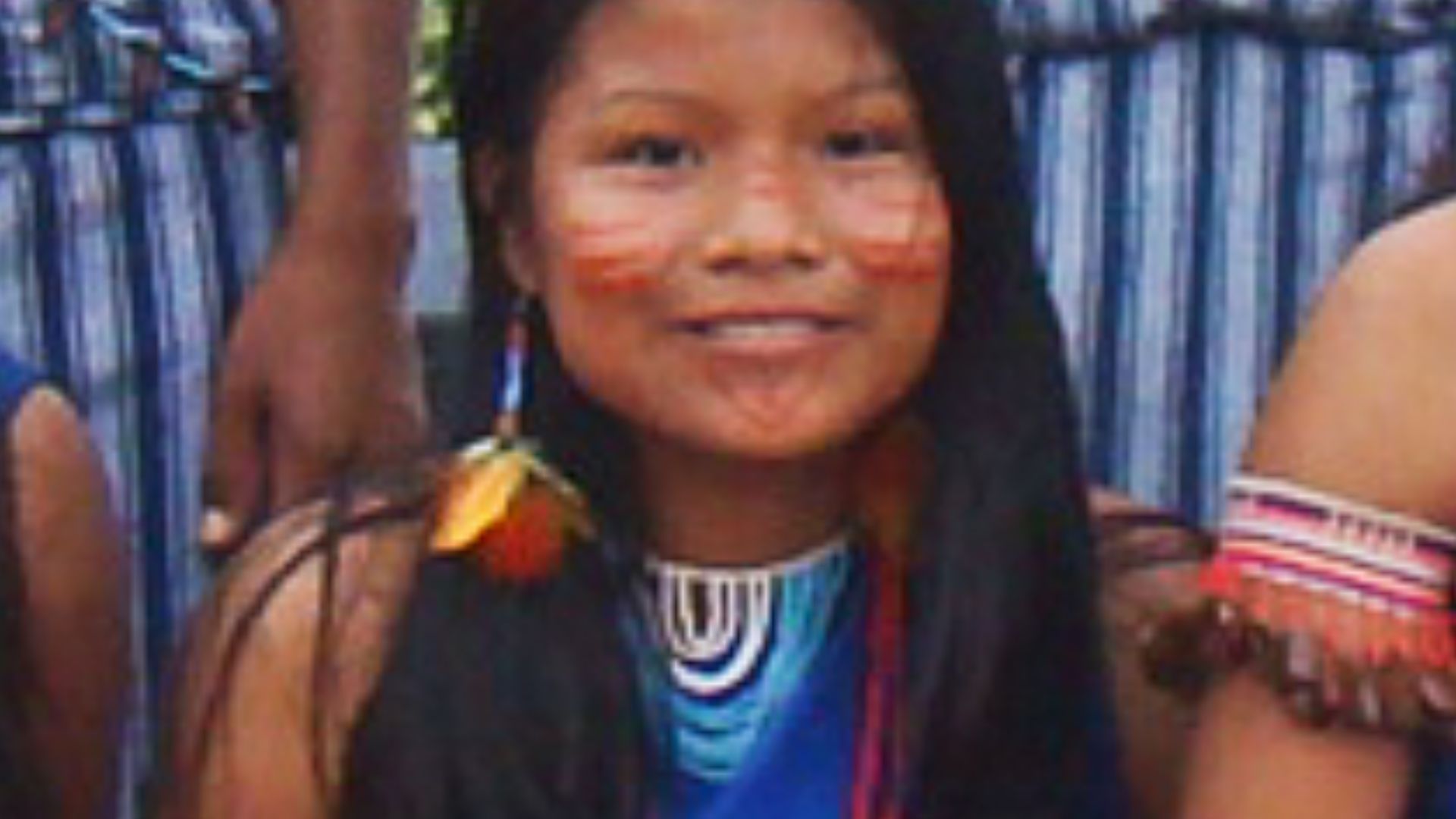 File:Shuar in Parque de Logroño.JPG