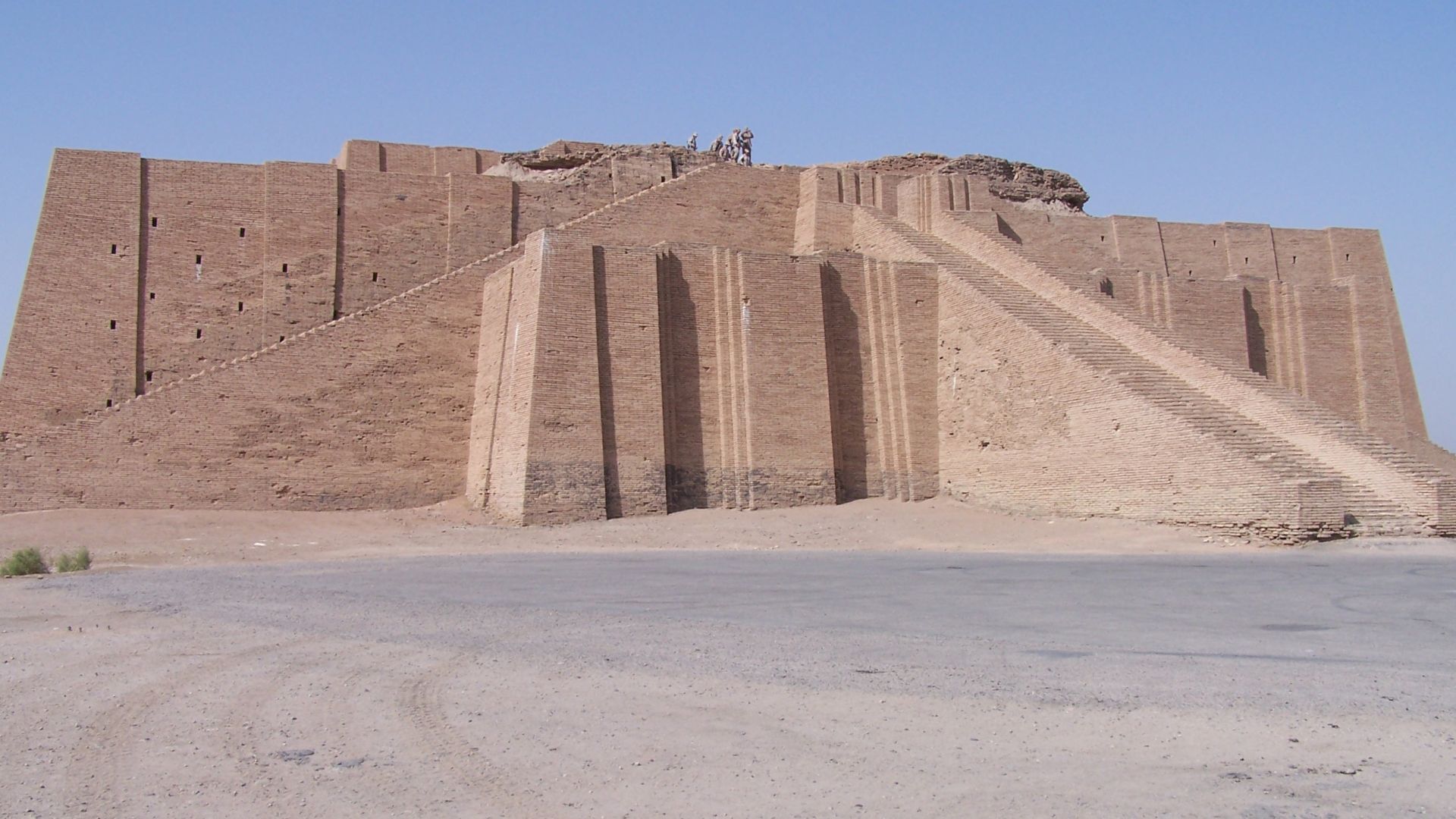 File:Ancient ziggurat at Ali Air Base Iraq 2005.jpg