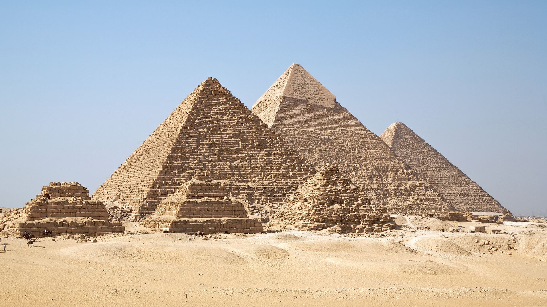 File:All Gizah Pyramids.jpg