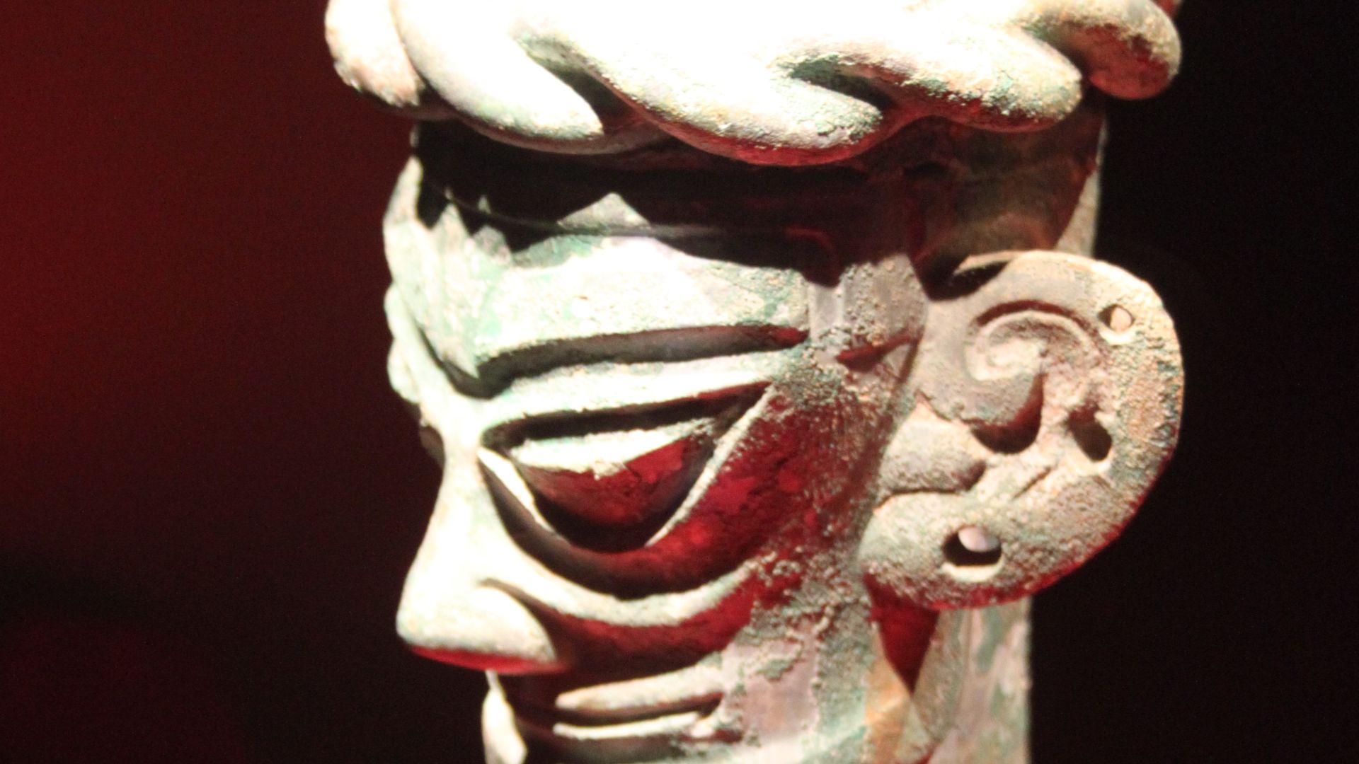 File:Bronze Head, Sanxingdui, 10c.jpg