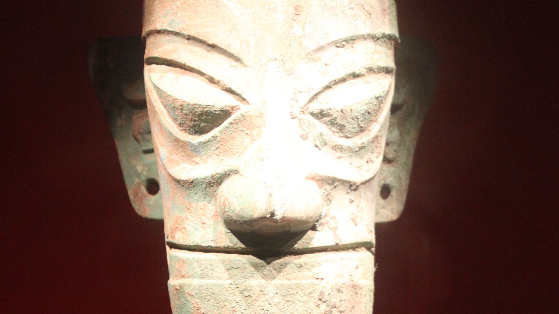 File:Bronze Head, Sanxingdui, 18a.jpg