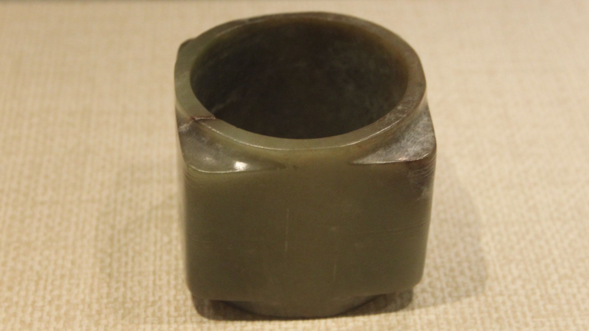 File:Jade Cong, Sanxingdui 1.jpg