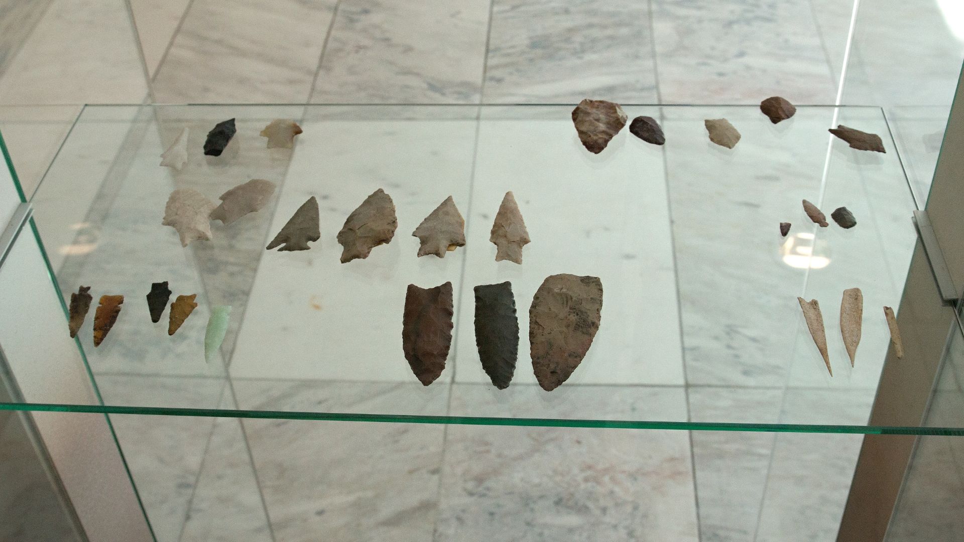 File:Stone points of the paleo-Indians, Anthropos, Brno, 187952.jpg