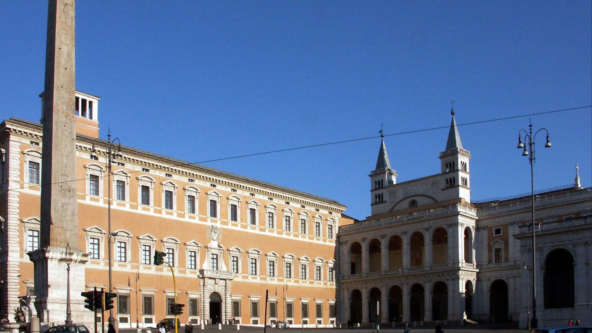 File:San Giovanni in Laterano - Seitenansicht.jpg