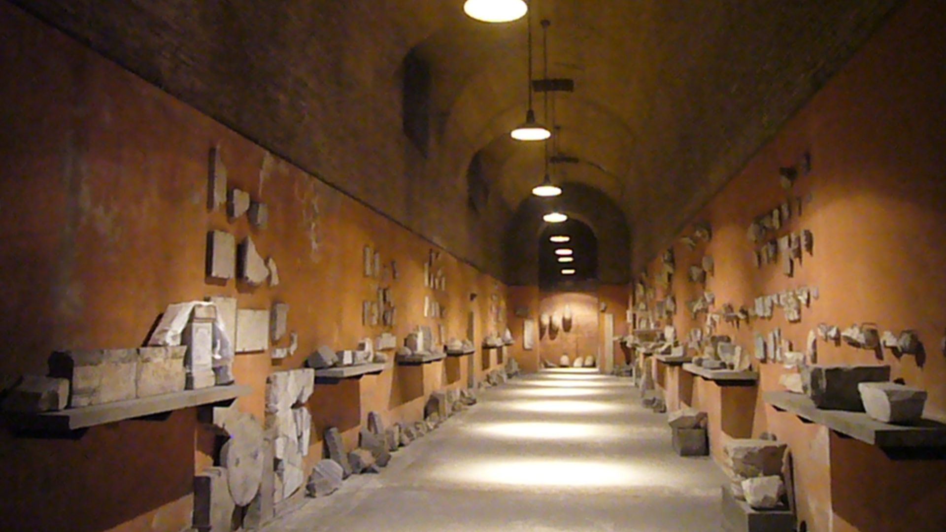 File:Laterano scavi - accesso 1190314.JPG