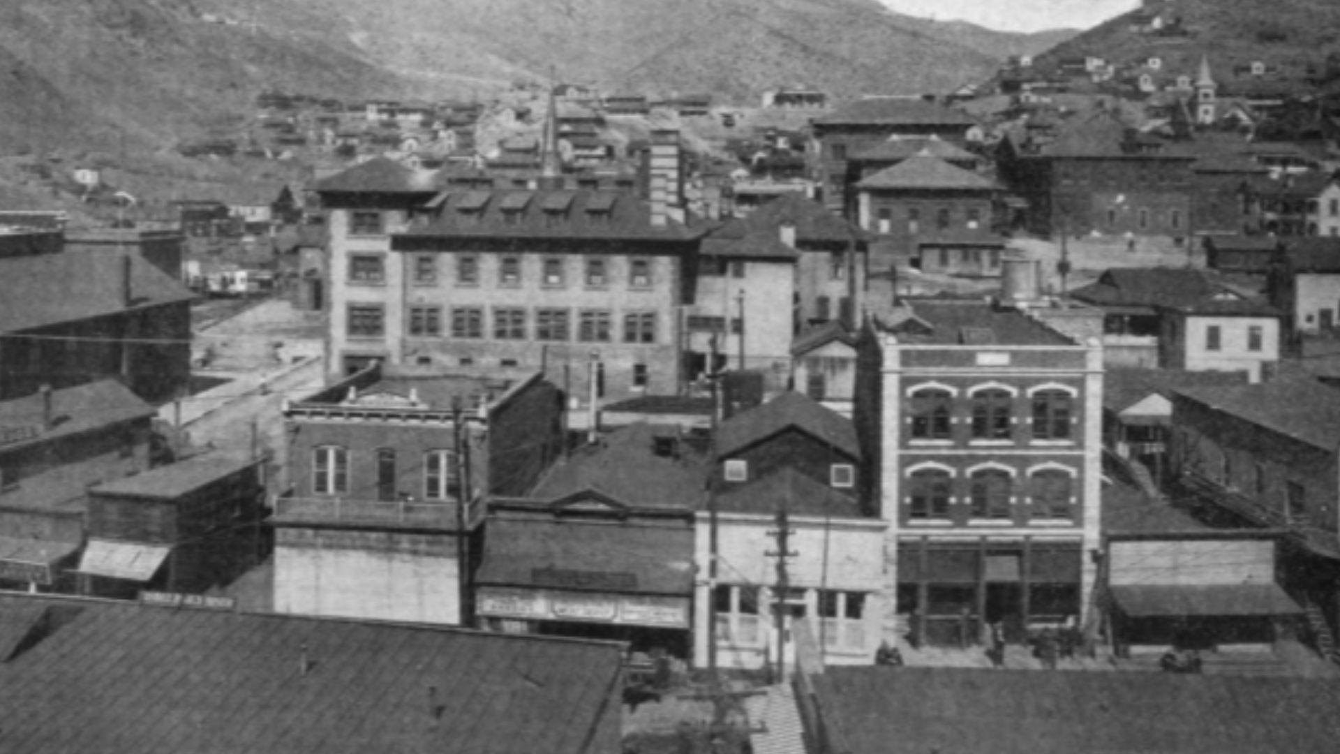 File:View of Bisbee, Arizona, 1904.png