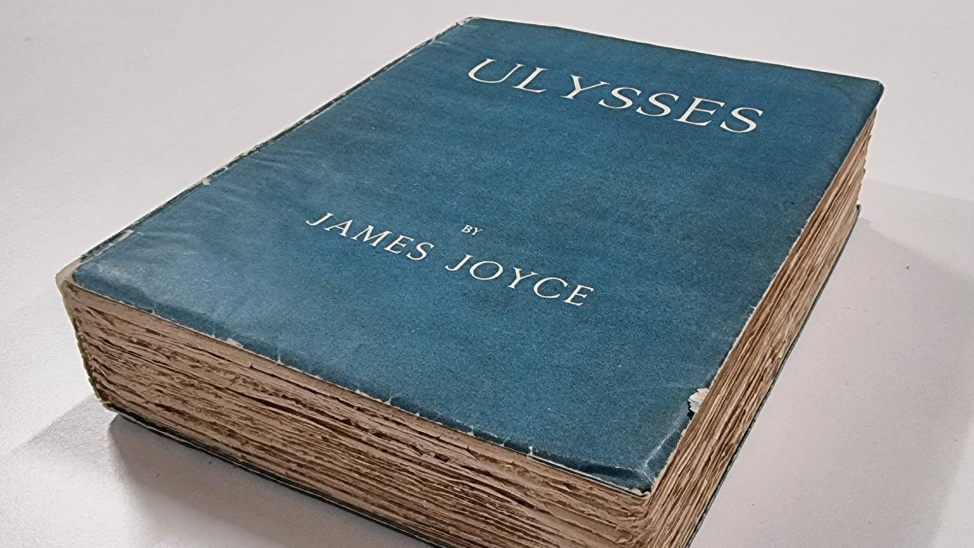 File:James Joyce Ulysses 1st Edition 1922 GB.jpg