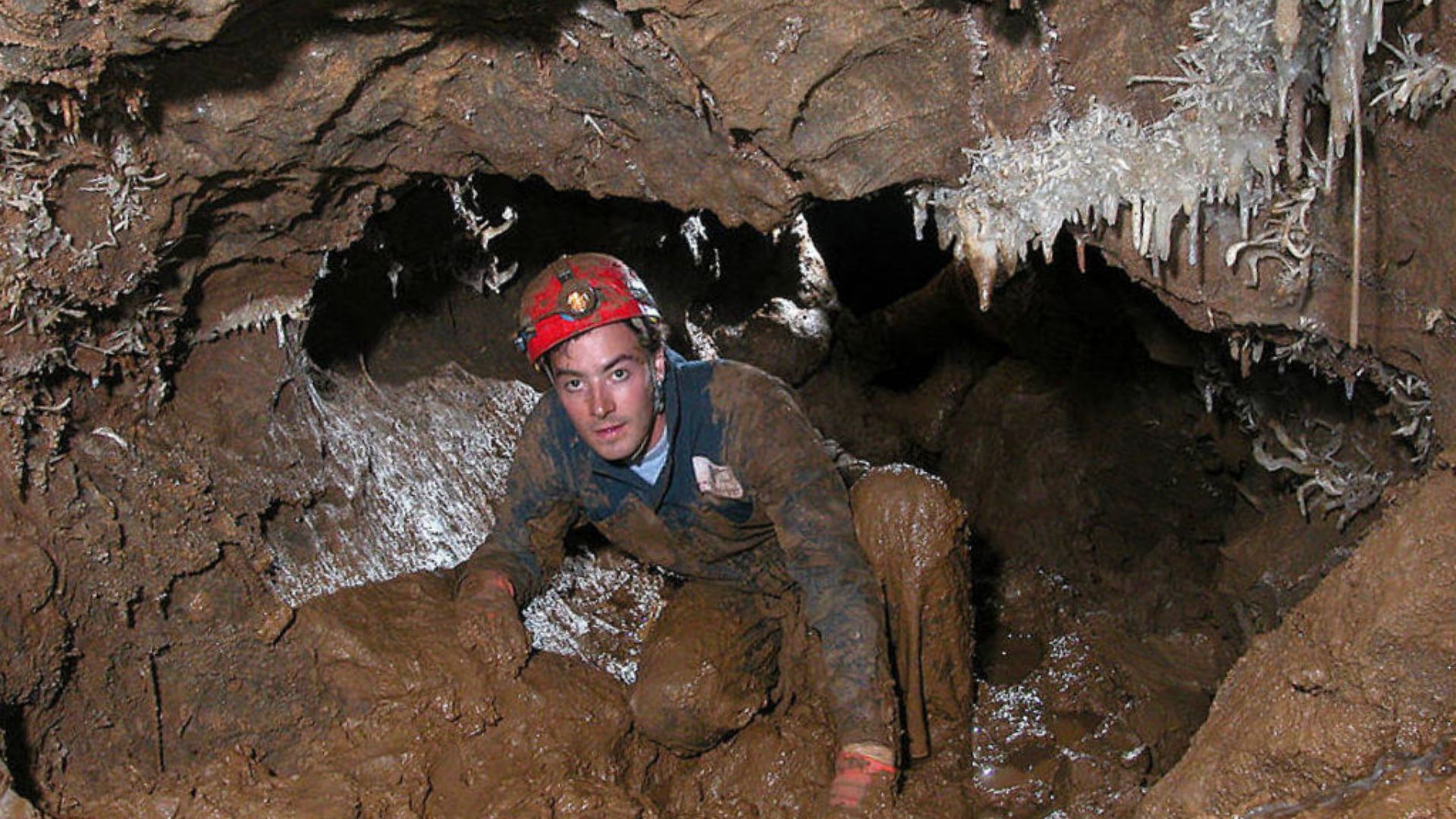 File:Caving2.jpg
