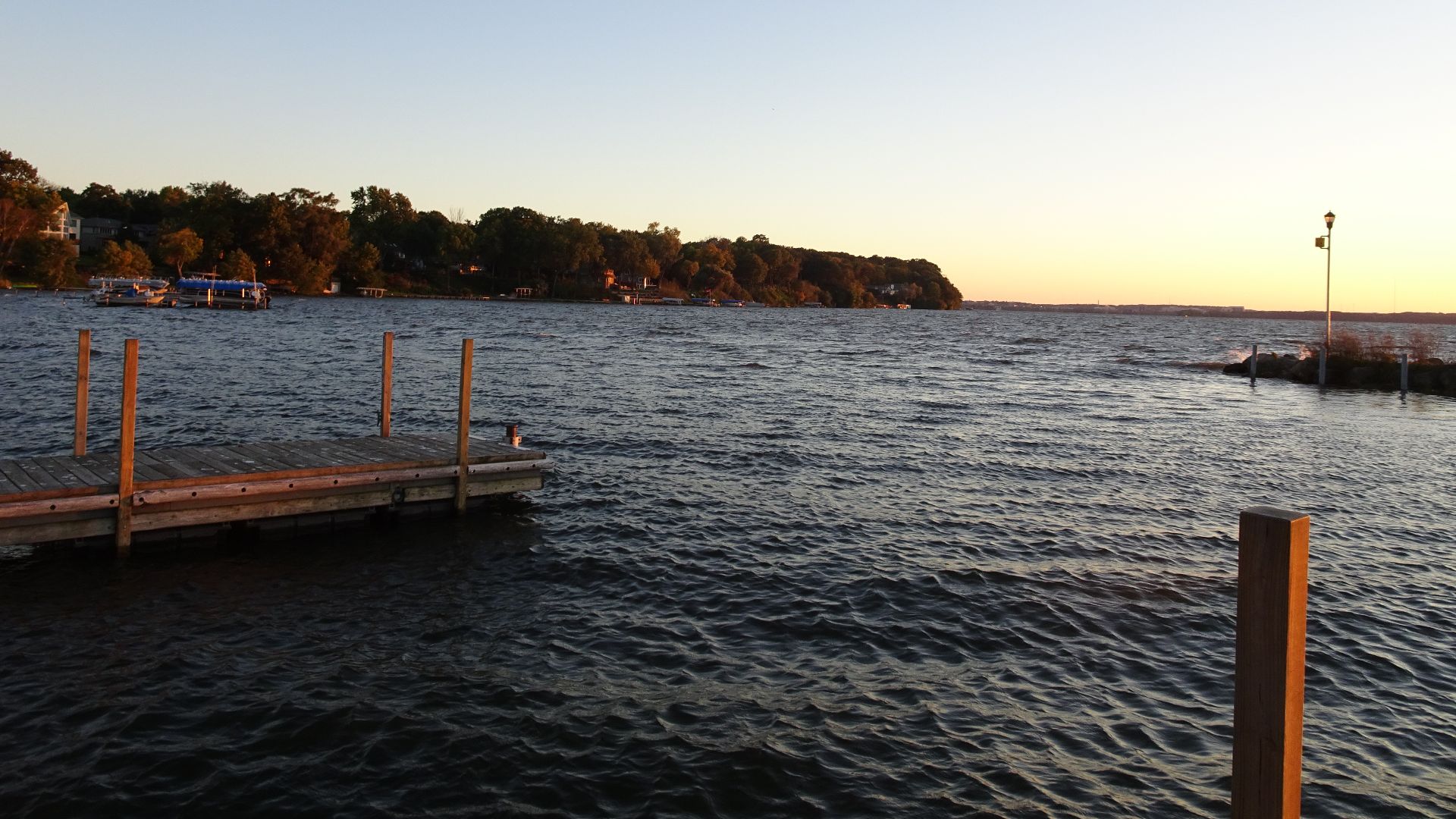 File:Lake Mendota - panoramio - Corey Coyle (1).jpg