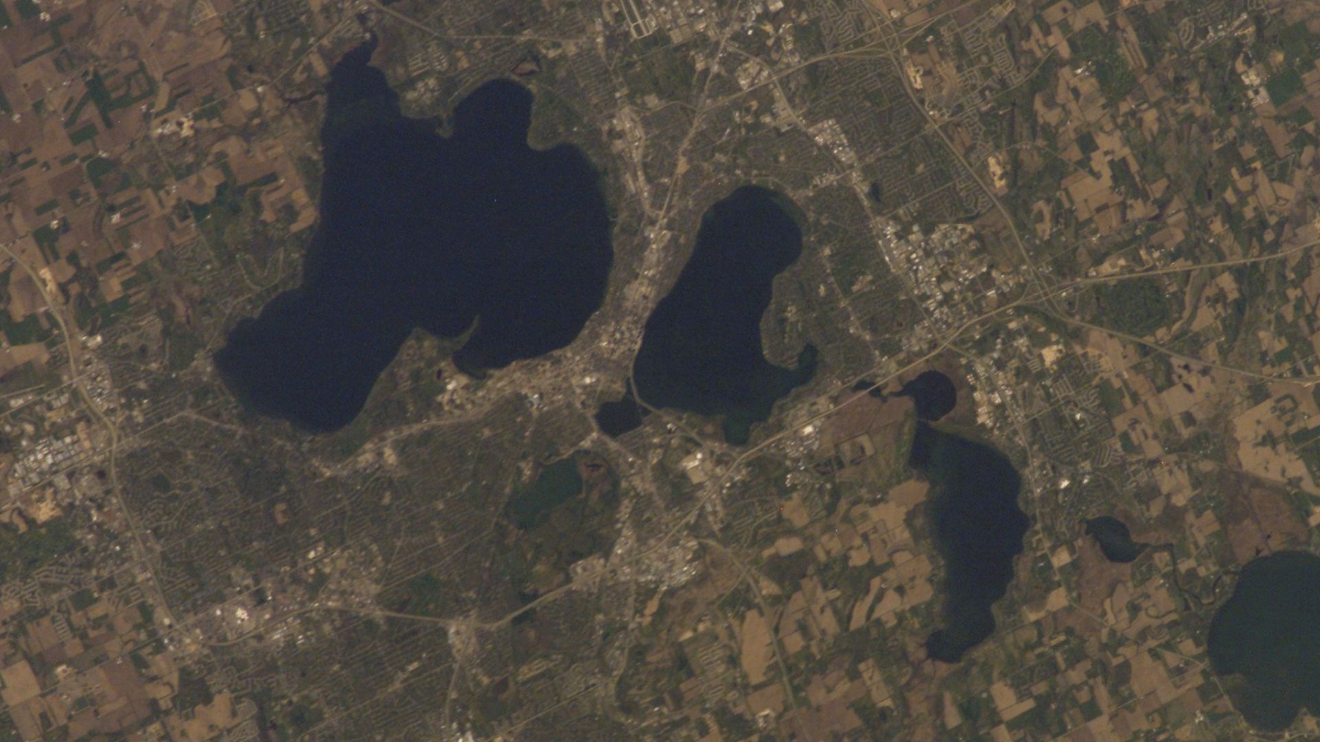 File:ISS015-E-6206 - View of Wisconsin.jpg