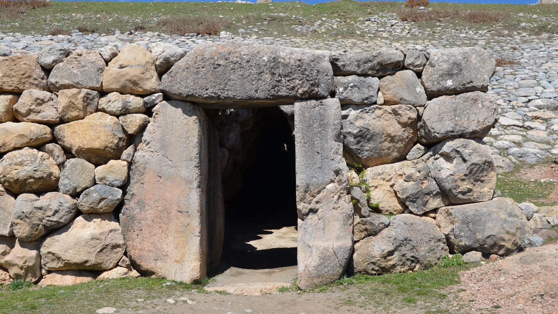 File:Hattusa, capital of the Hittite Empire 09.jpg