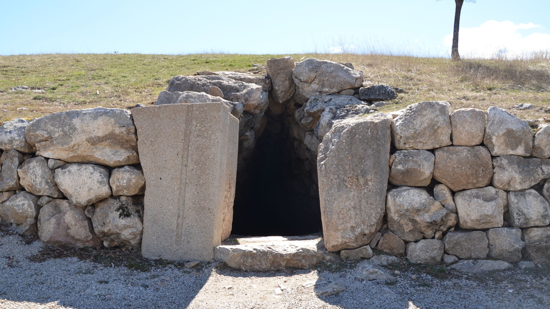 File:Hattusa, capital of the Hittite Empire 07.jpg