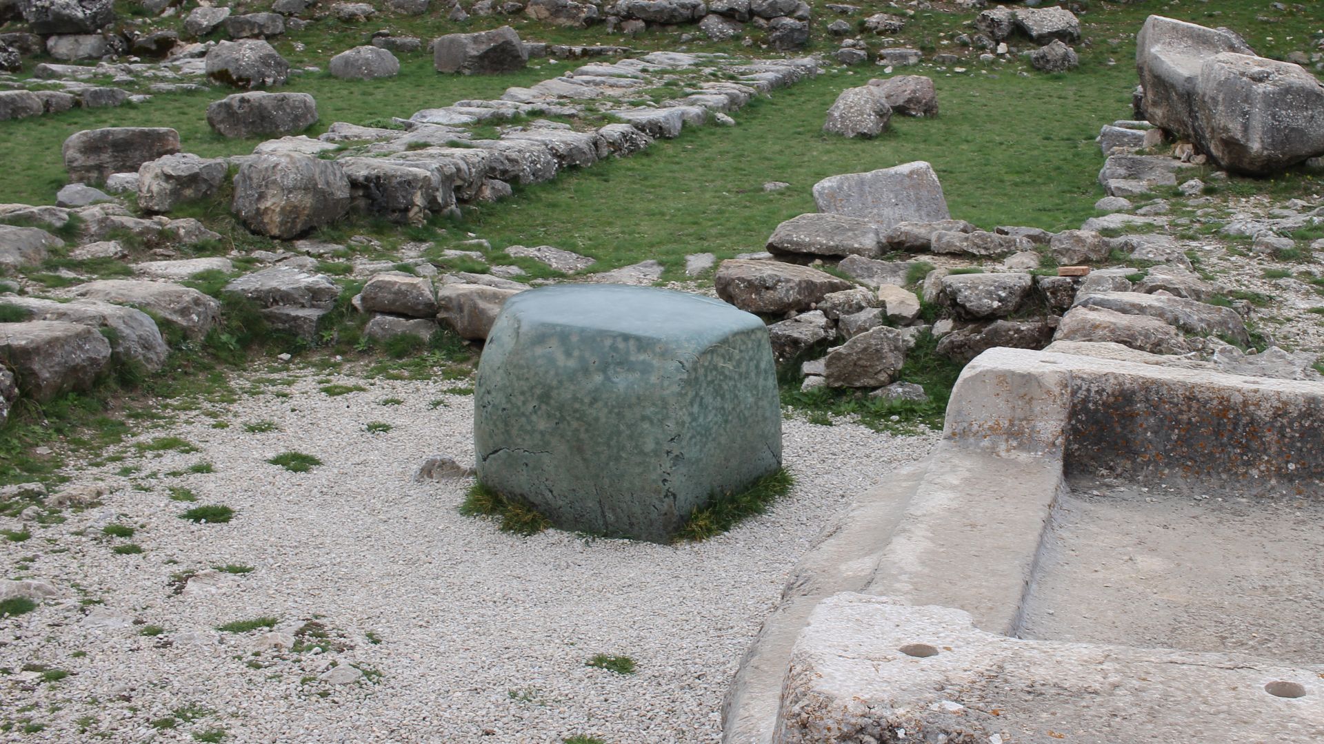 File:Green Stone Hattusa.jpg