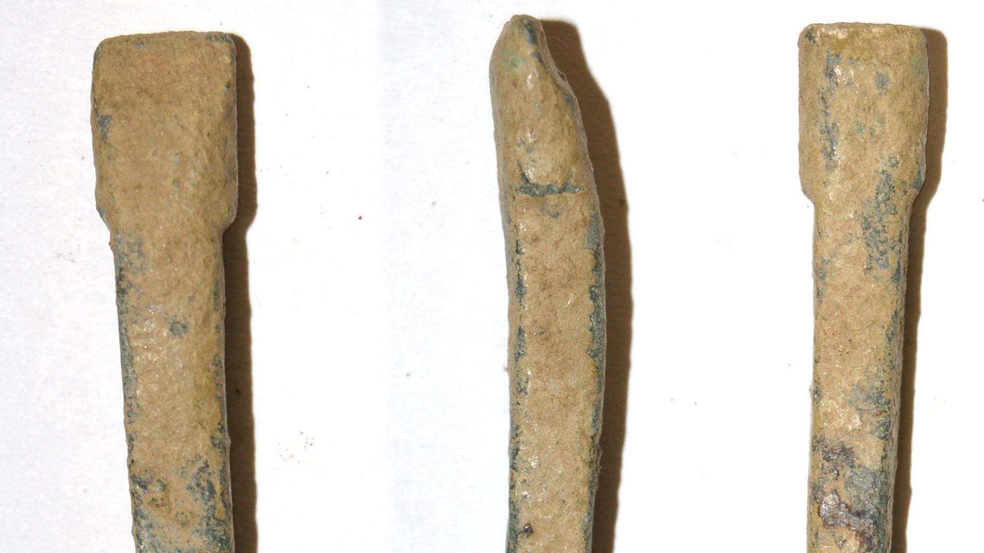 File:Bronze Age chisel (FindID 184404).jpg