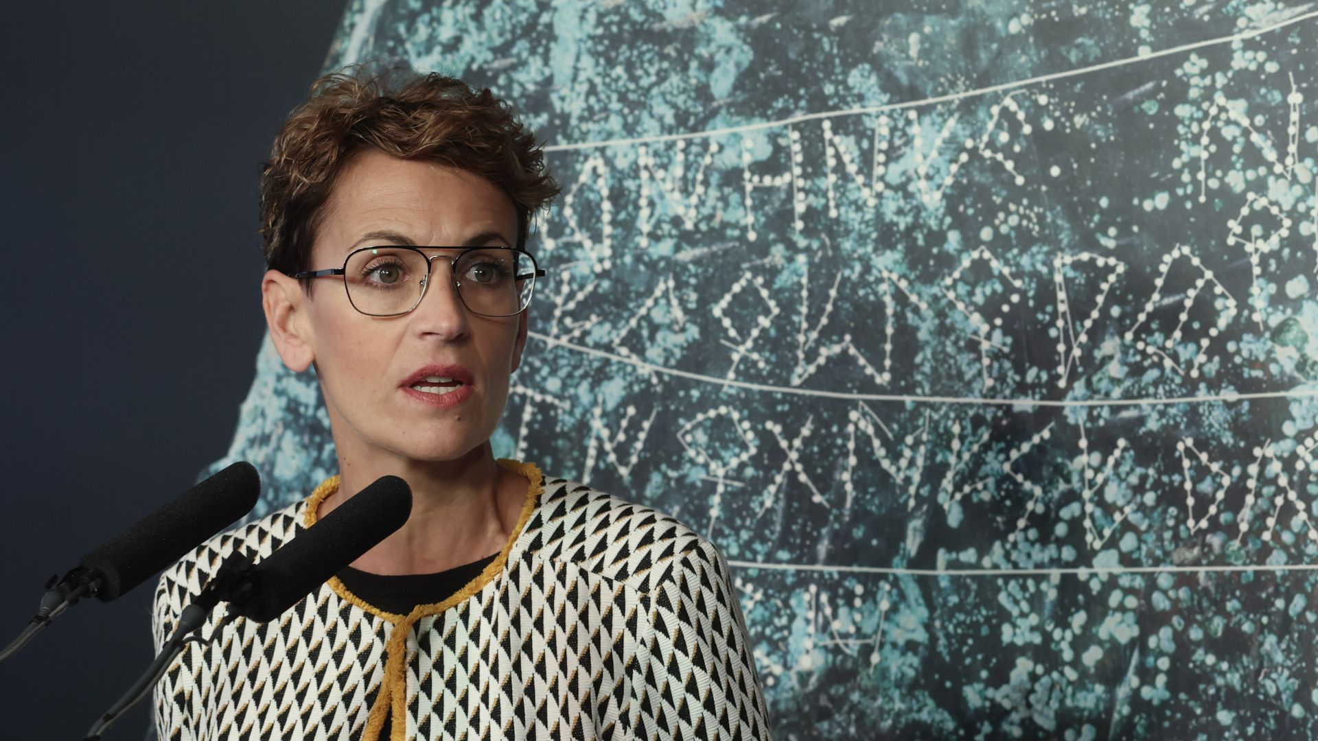 File:Irulegiko eskua - Nafarroako Gobernuaren irudi galeria 06.jpg