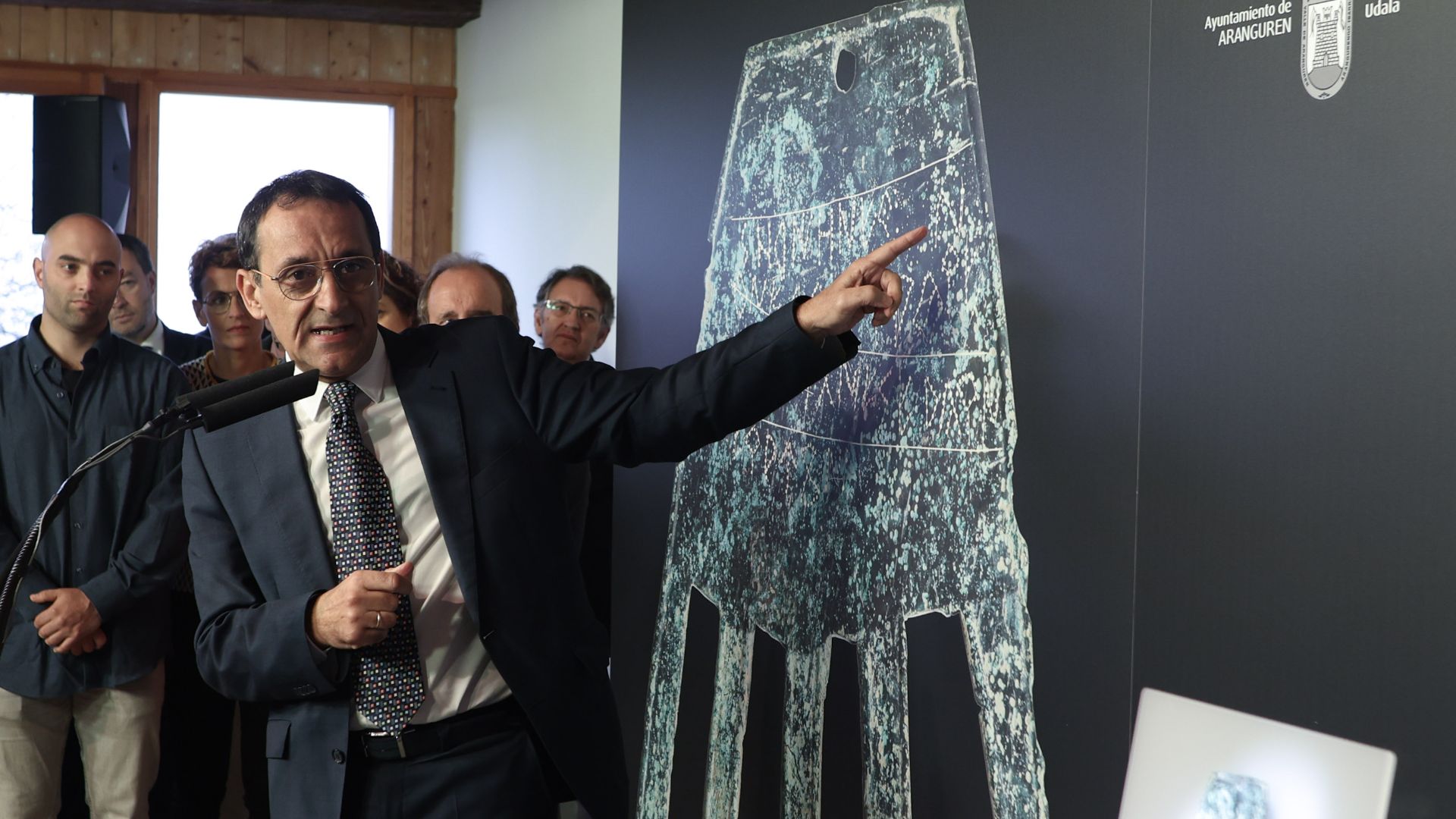 File:Irulegiko eskua - Nafarroako Gobernuaren irudi galeria 03.jpg