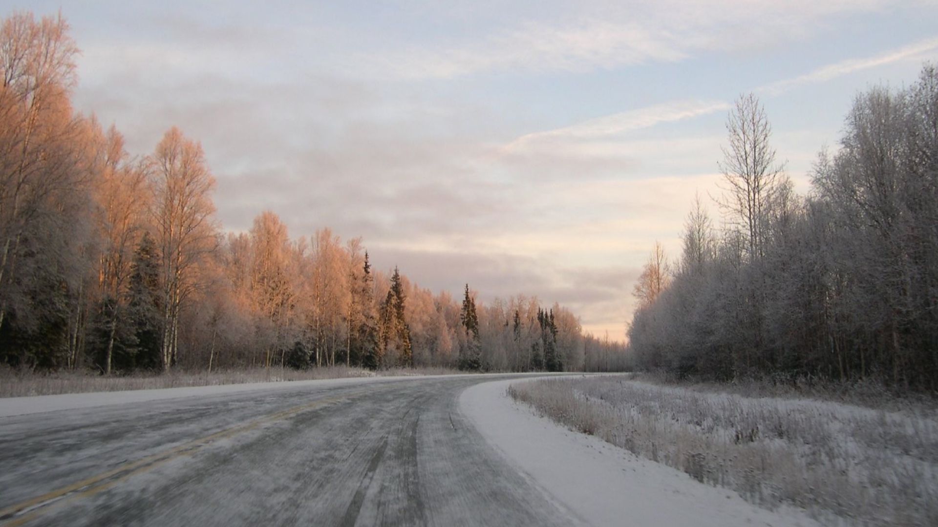 File:Parks Highway to Fairbanks.jpg