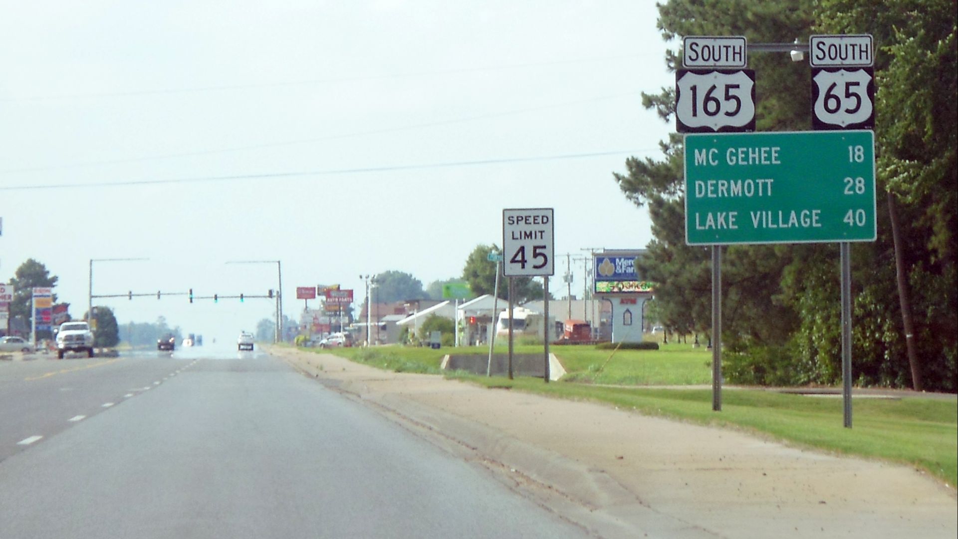 File:US 65 and US 165 concurrency, Dumas, Arkansas.jpg