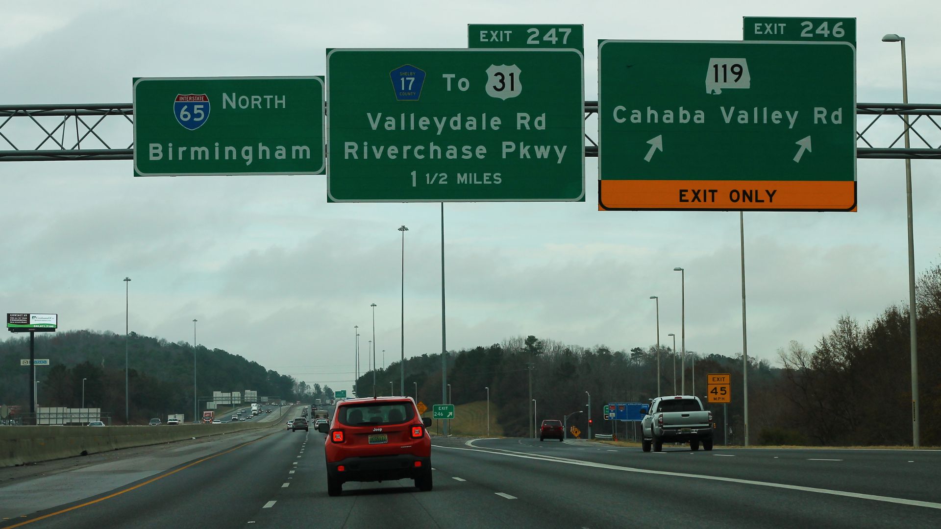 File:I-65 North Exit 246 - AL119 with CR17 US31 I-65 Signs (38293338075).jpg