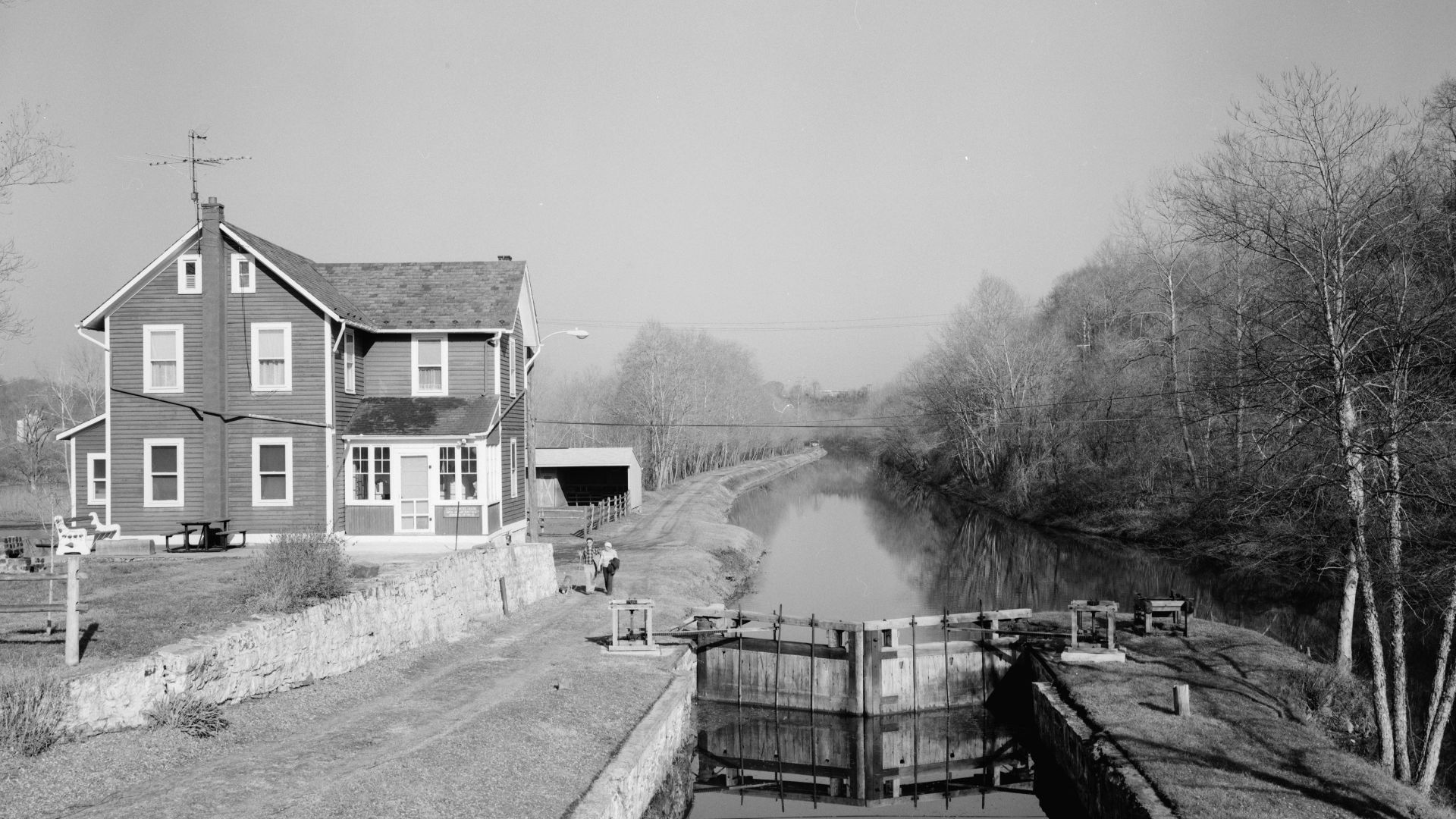 File:Lehigh Canal-Glendon.jpg