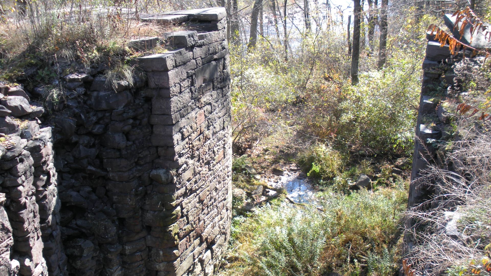 File:Lock 28 entrance, White Haven.jpg