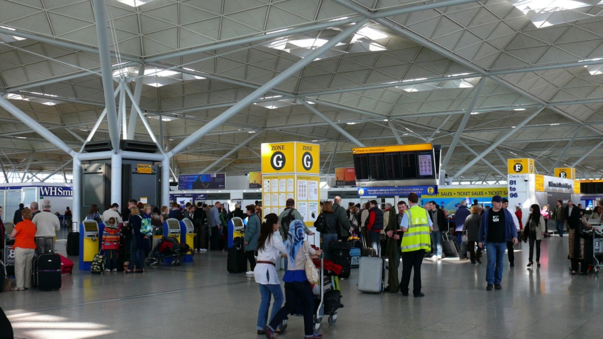 File:London Stansted Airport Terminal.jpg