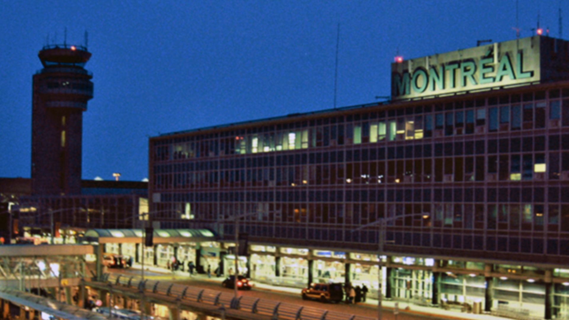 File:2008aeroport2.jpg