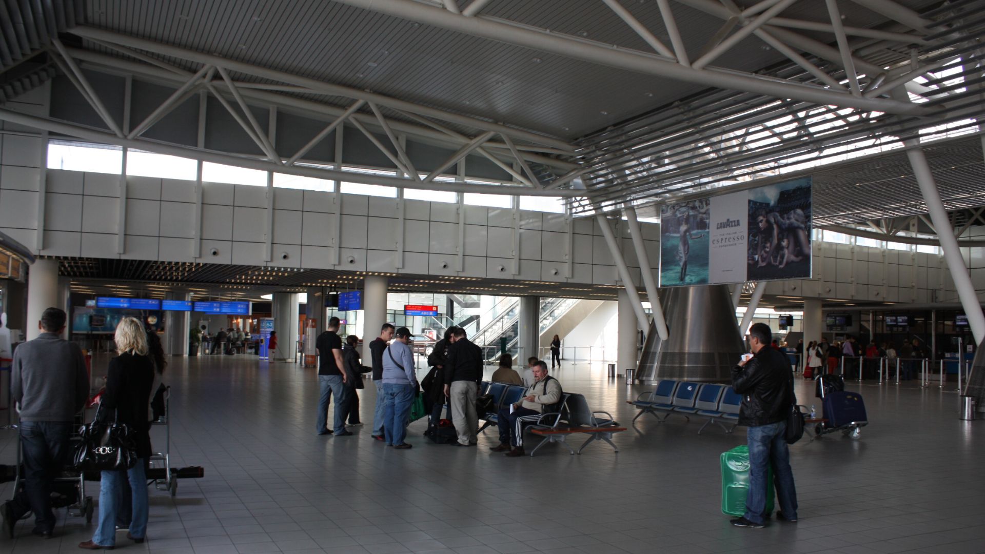 File:Inside Sofia Airport 20090409 023.JPG